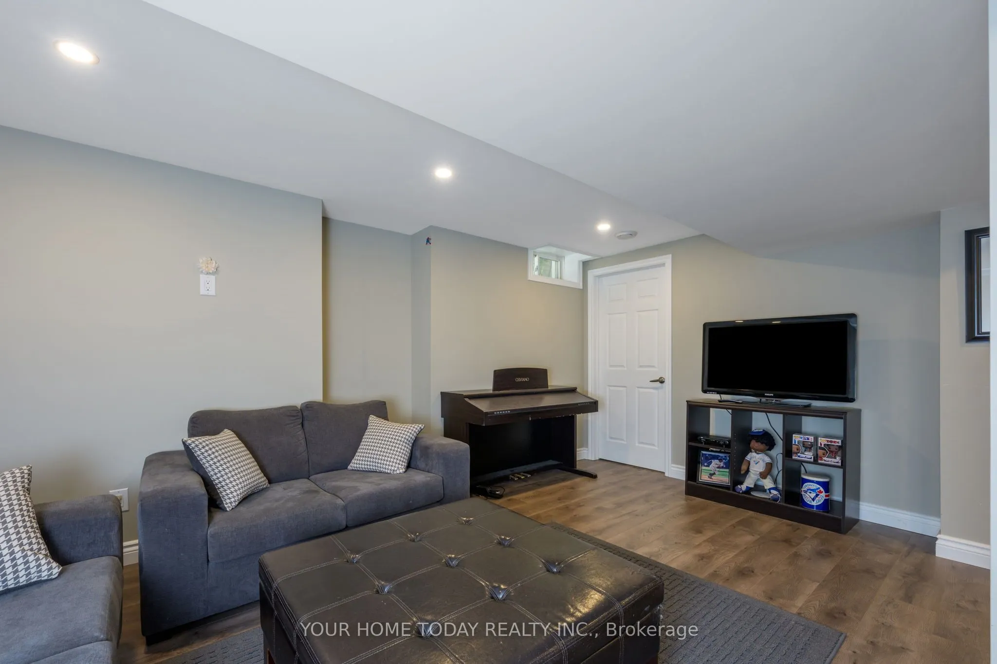 31 Elderberry Gate