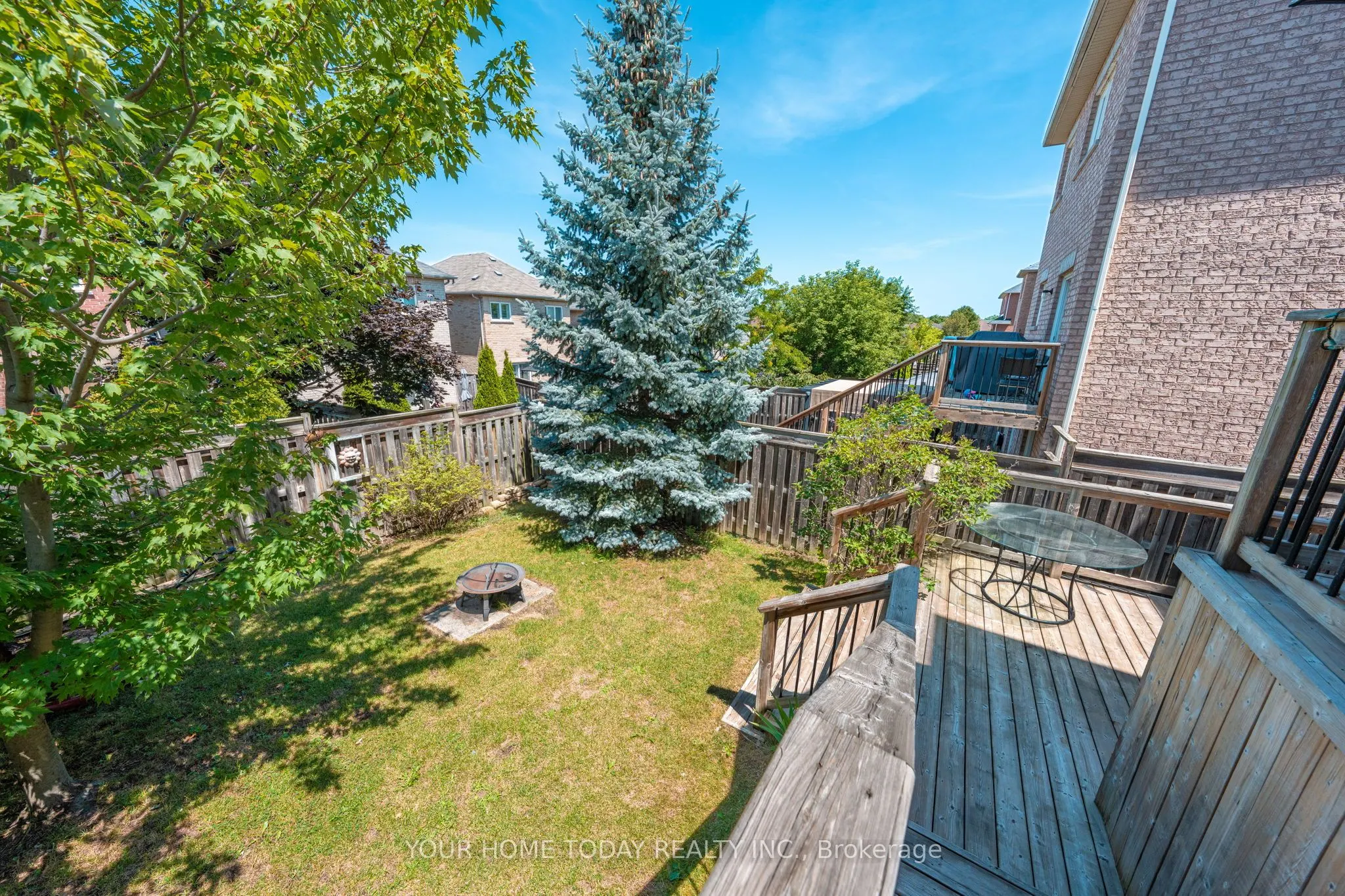 31 Elderberry Gate