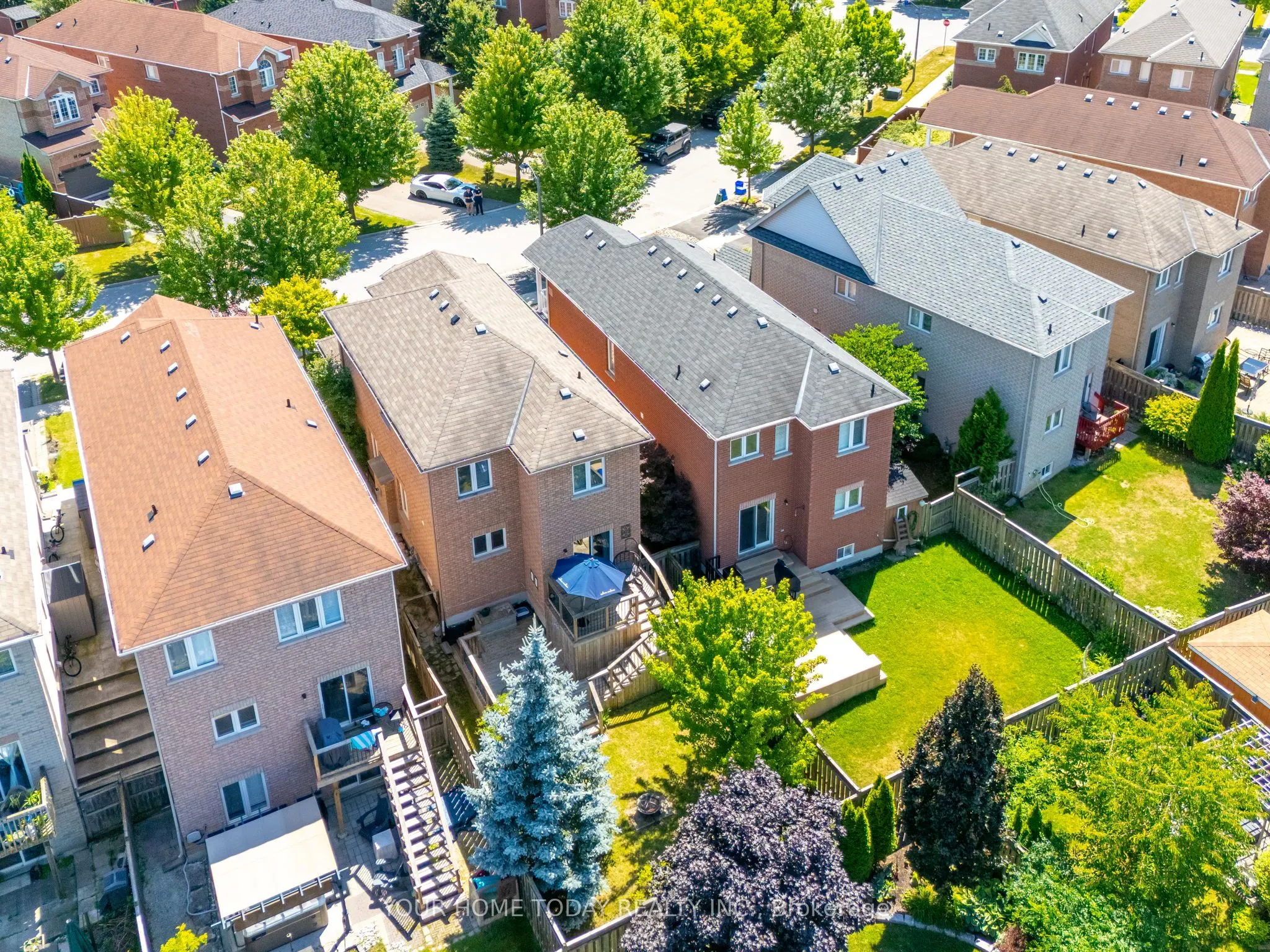 31 Elderberry Gate