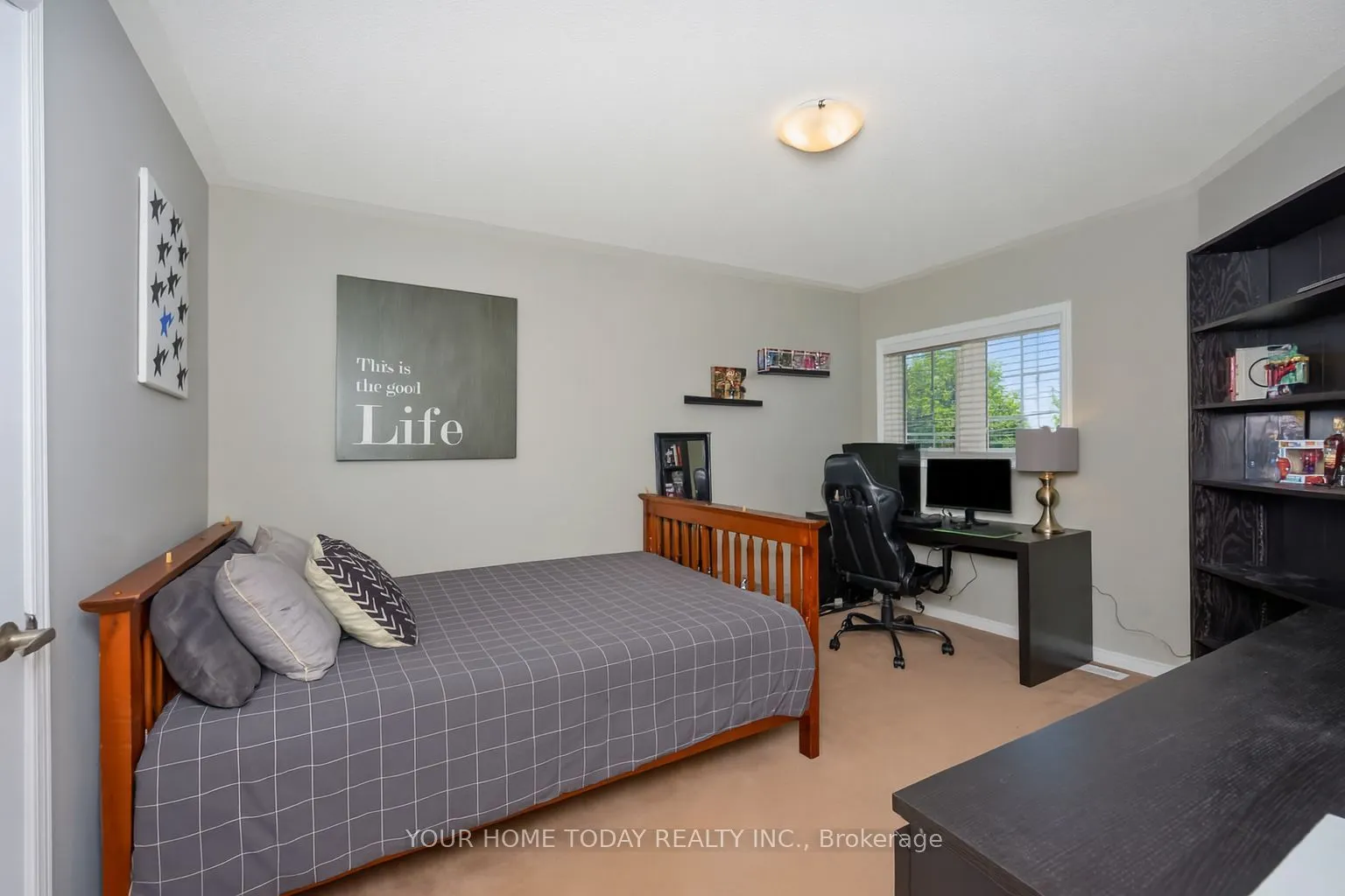31 Elderberry Gate