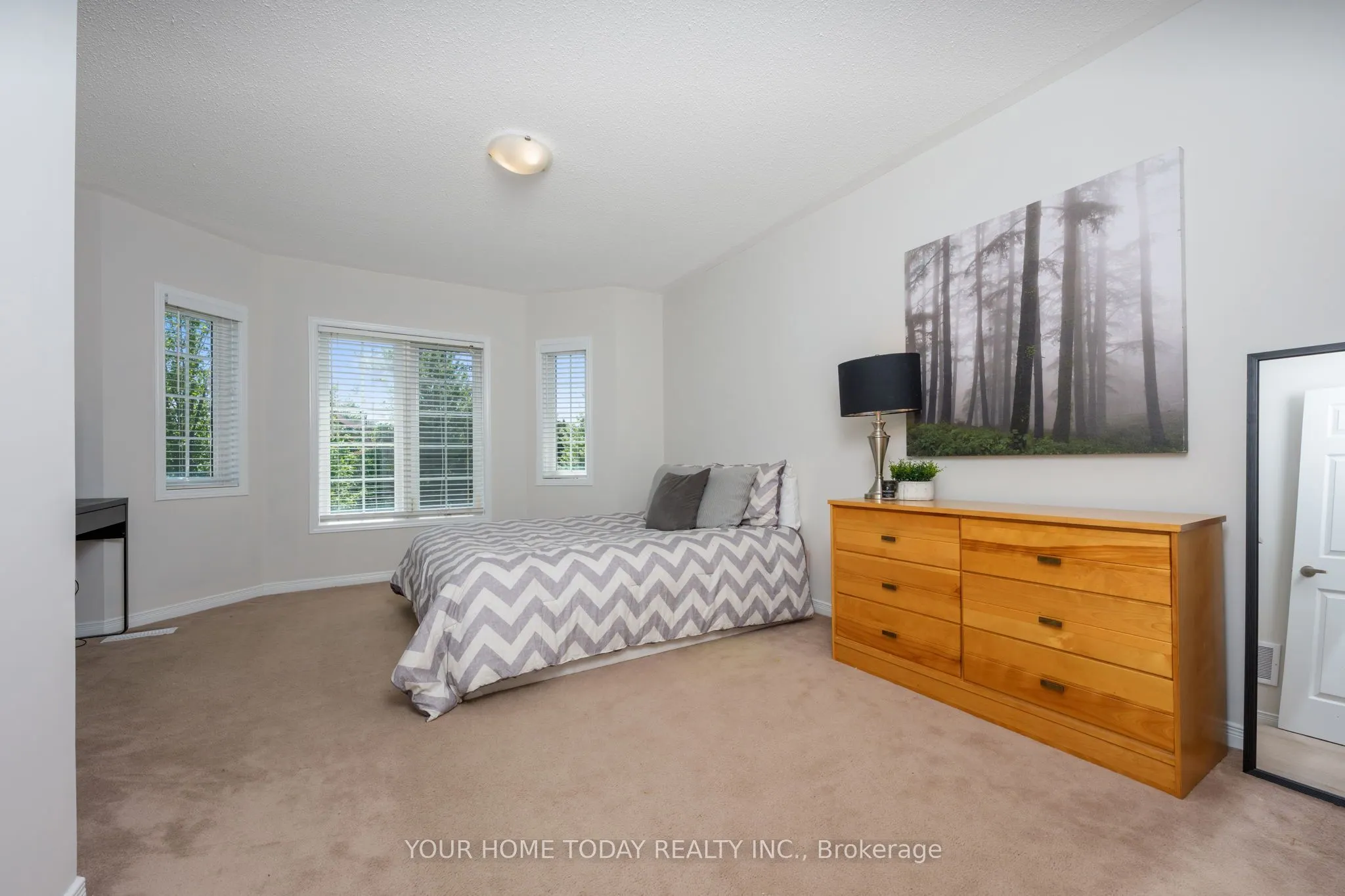31 Elderberry Gate