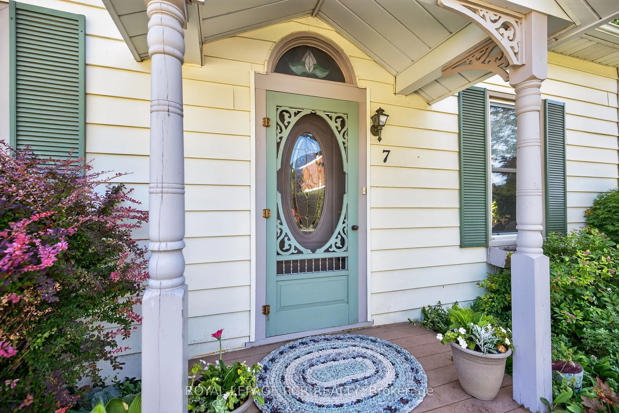 7 Wallace Avenue