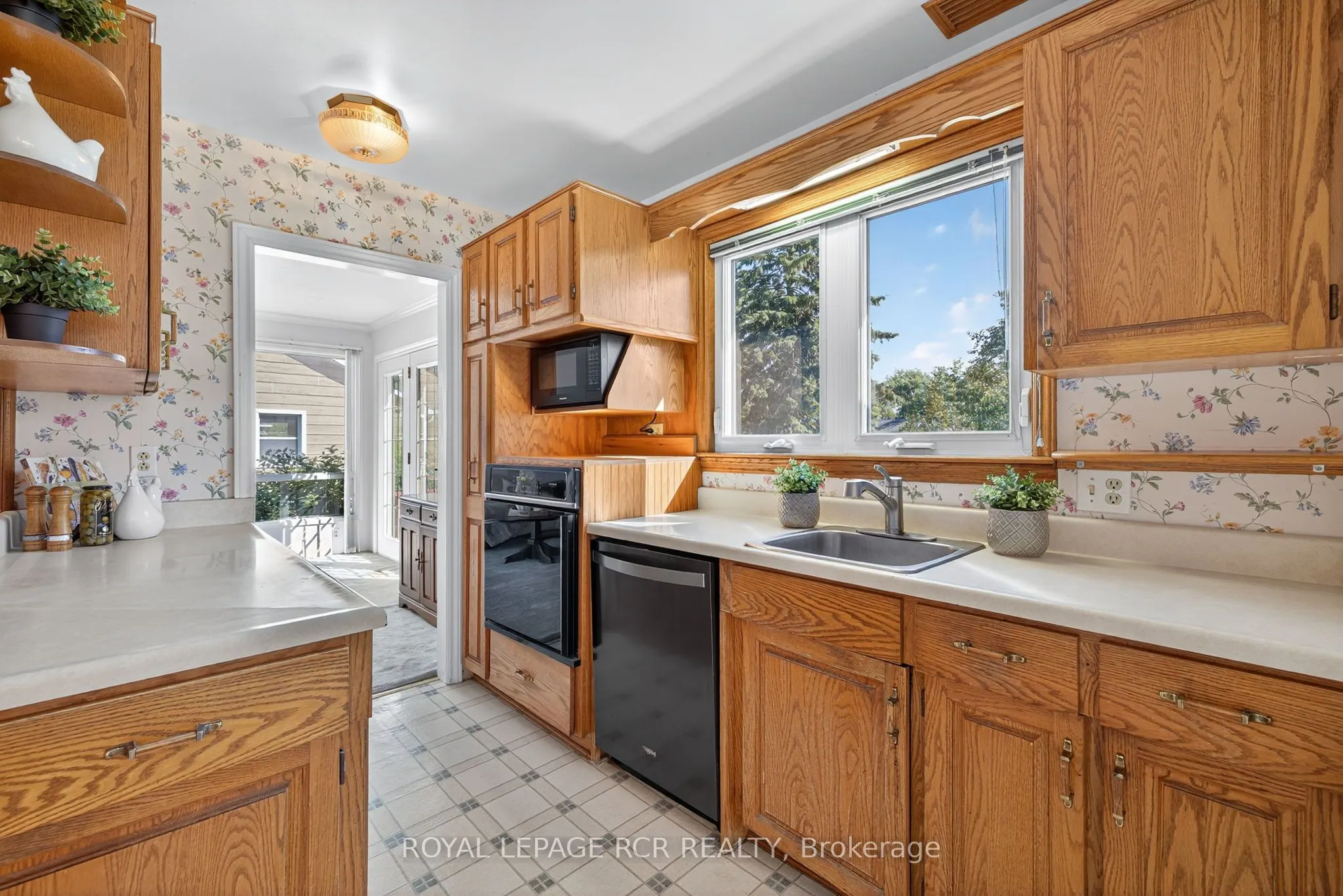 7 Wallace Avenue