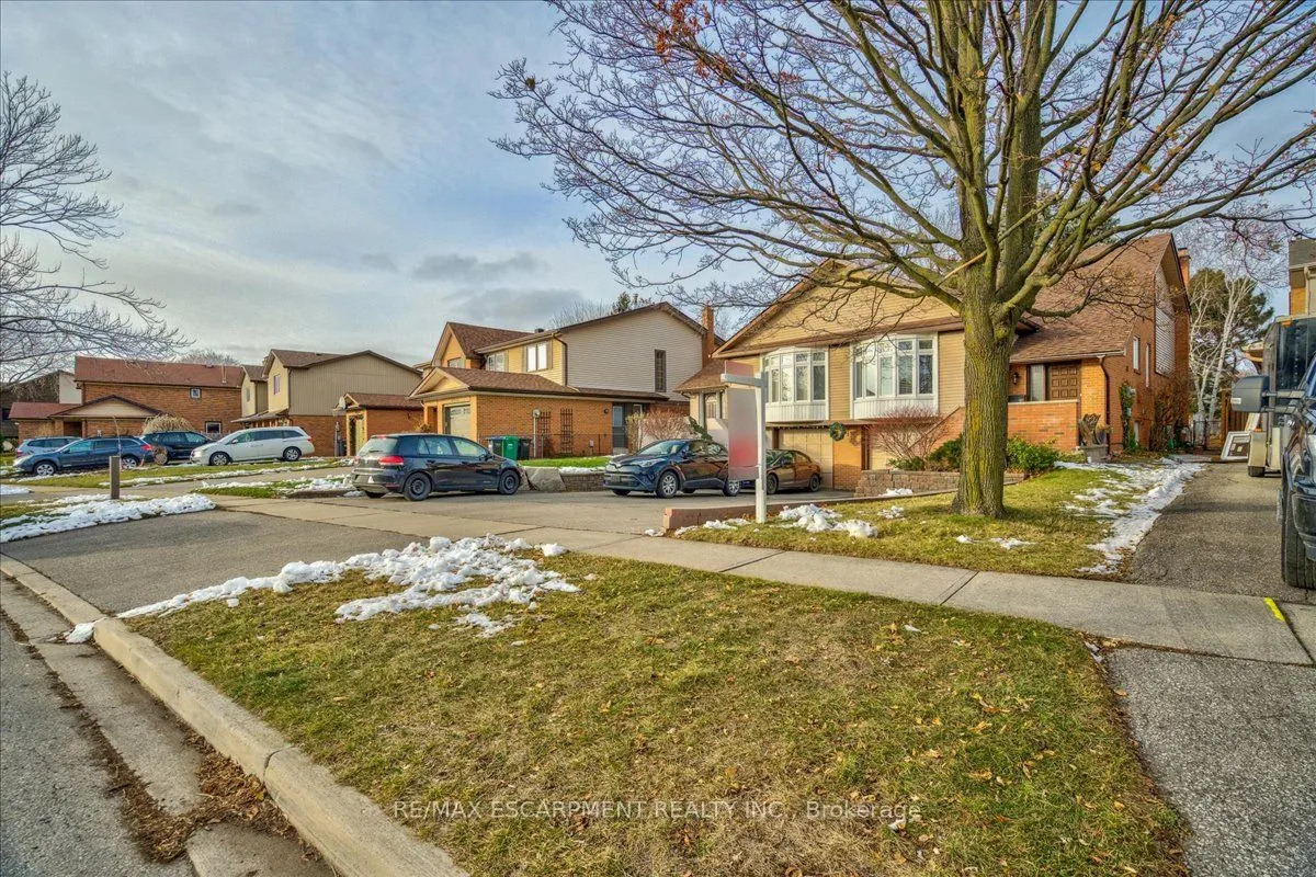 4252 Jefton Crescent, #Lower