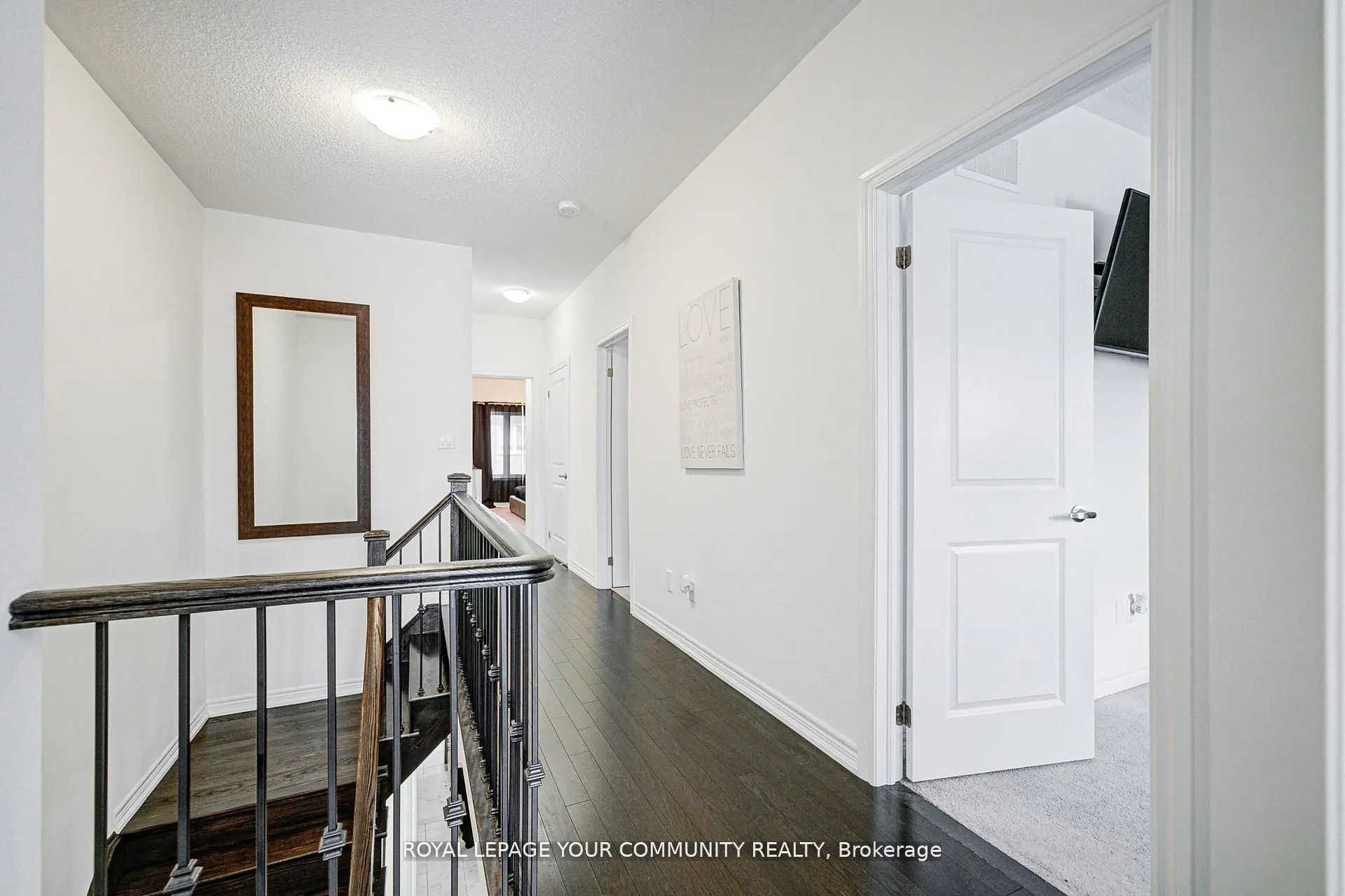 16 Angelfish Road