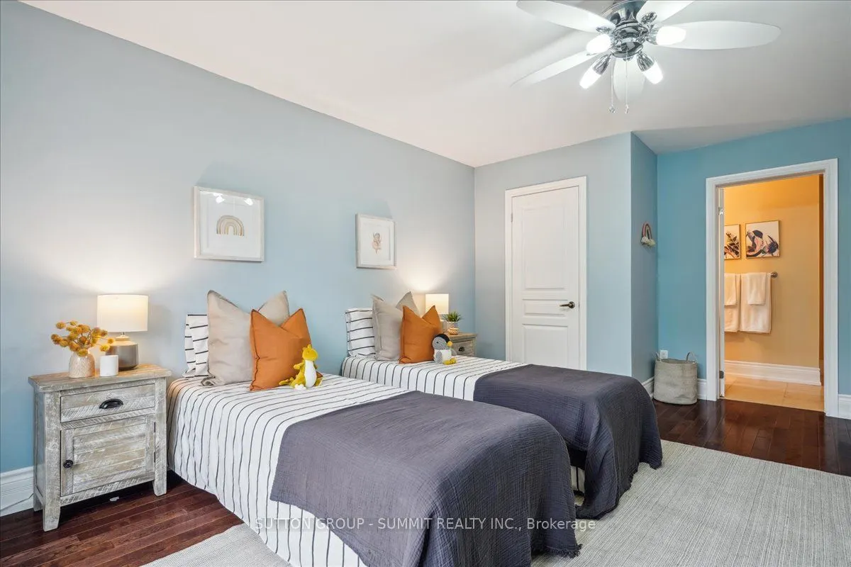 137 Eaglewood Boulevard