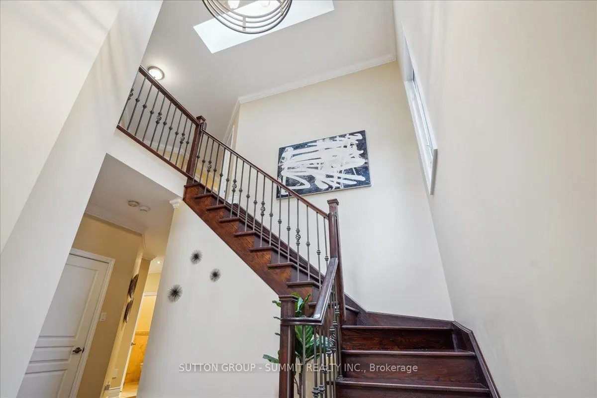 137 Eaglewood Boulevard