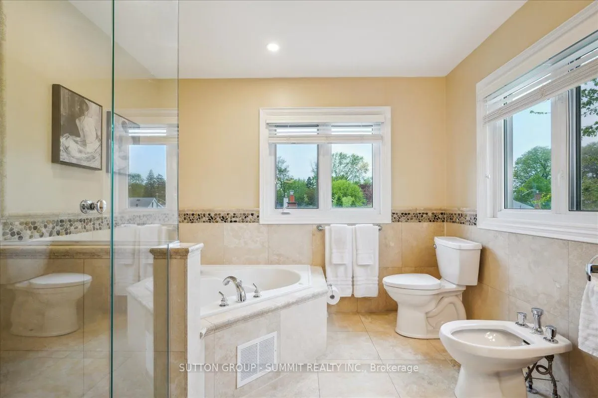 137 Eaglewood Boulevard