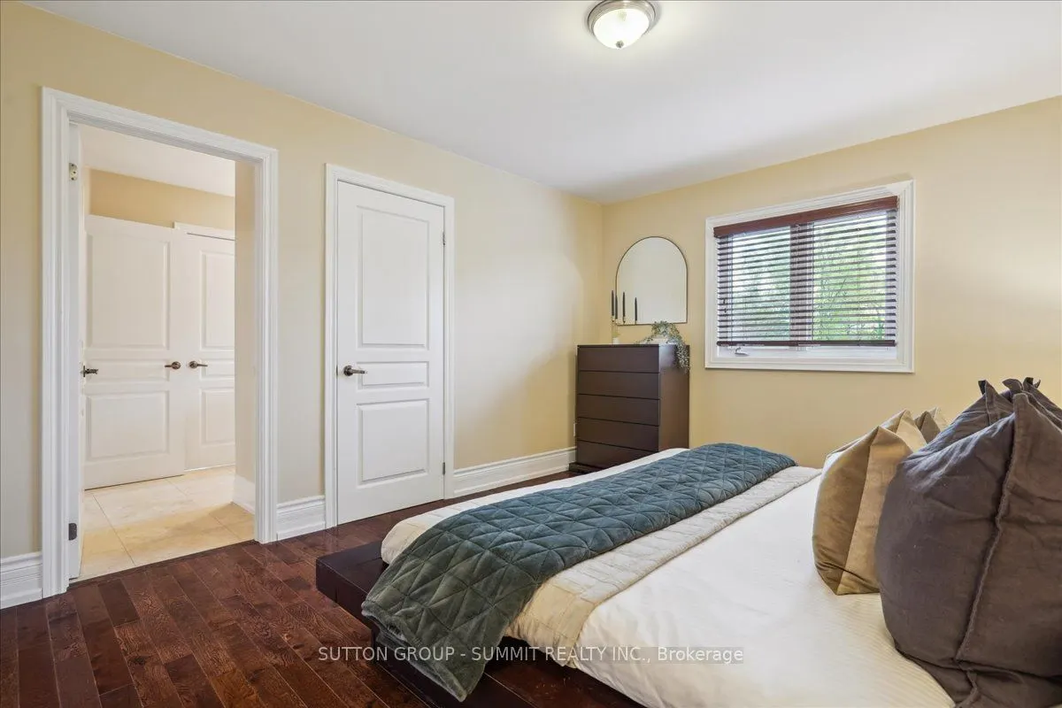137 Eaglewood Boulevard