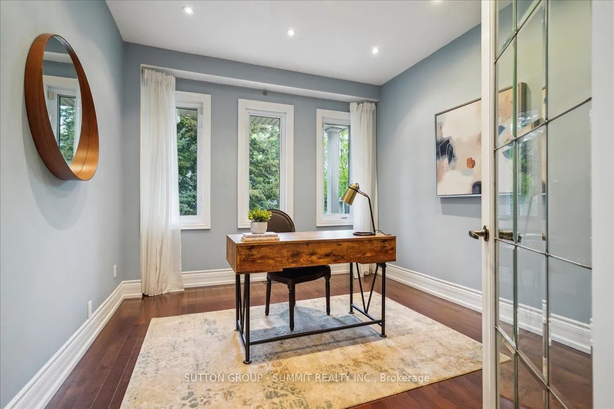 137 Eaglewood Boulevard