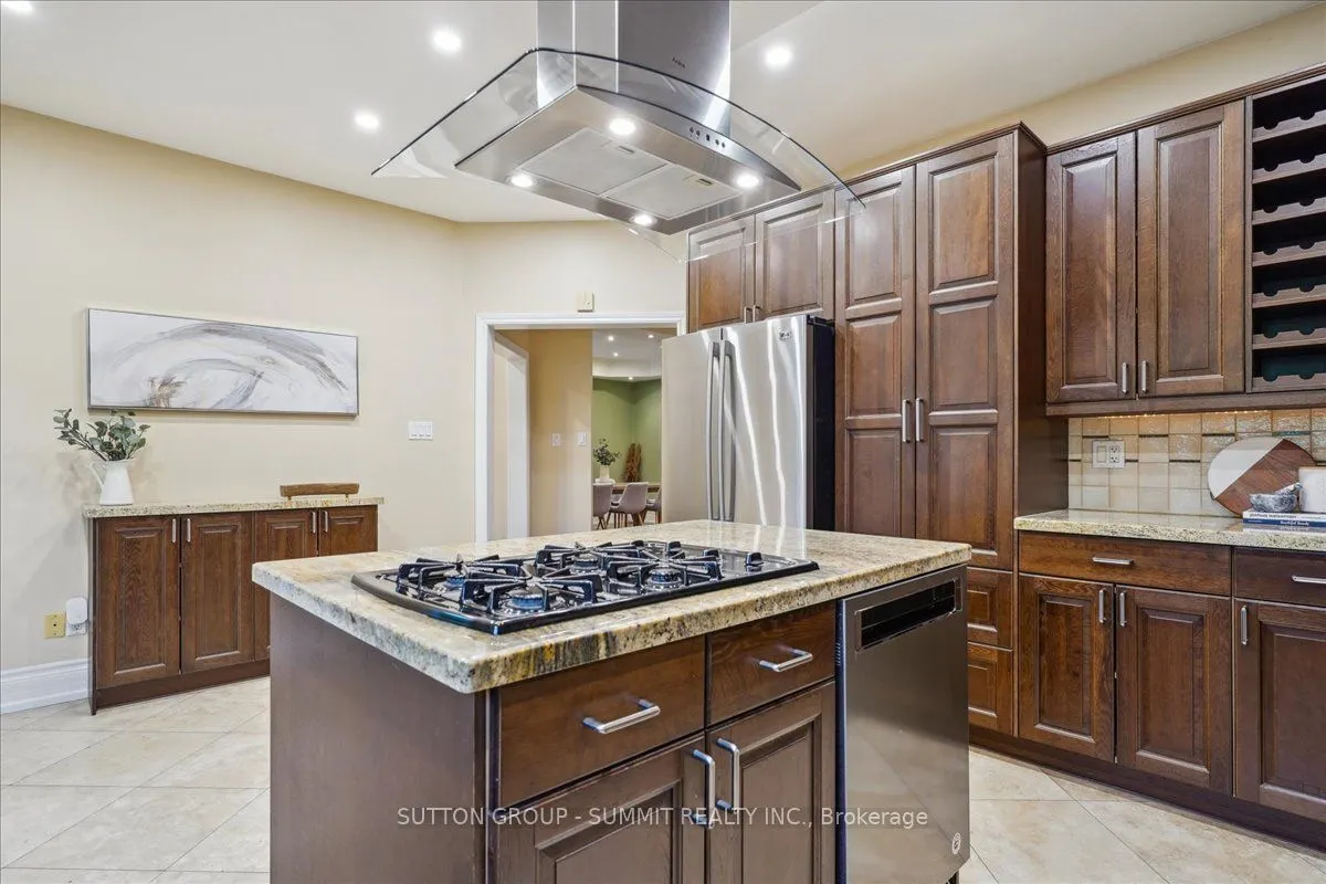 137 Eaglewood Boulevard