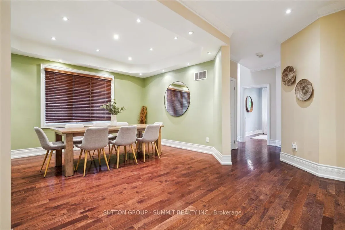 137 Eaglewood Boulevard