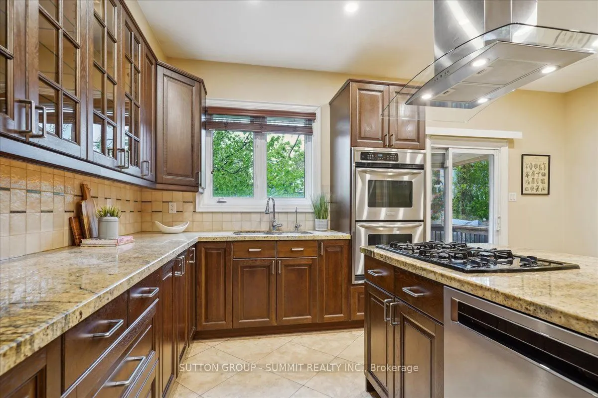 137 Eaglewood Boulevard