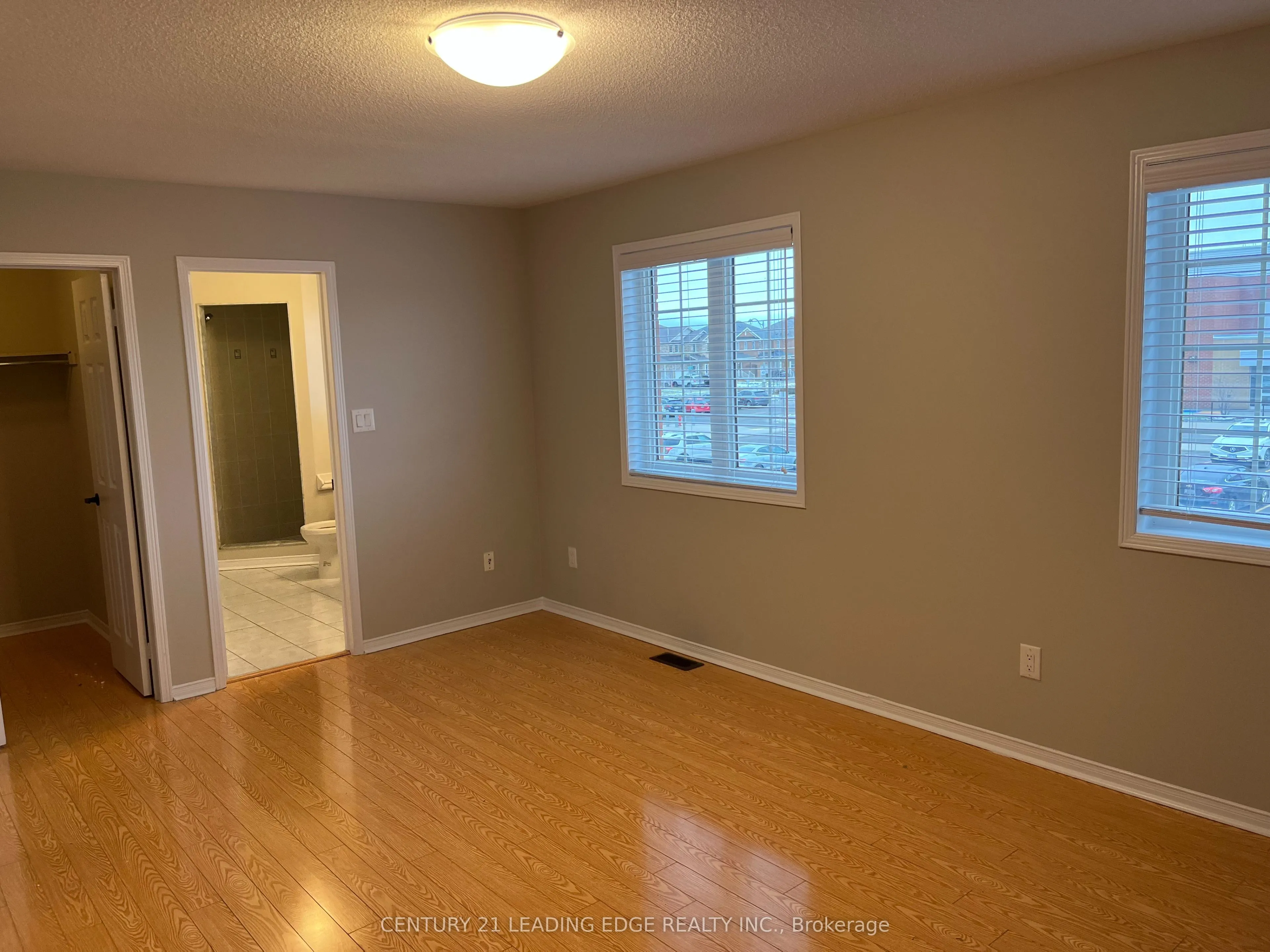12 Owens Road, #Main & Upper