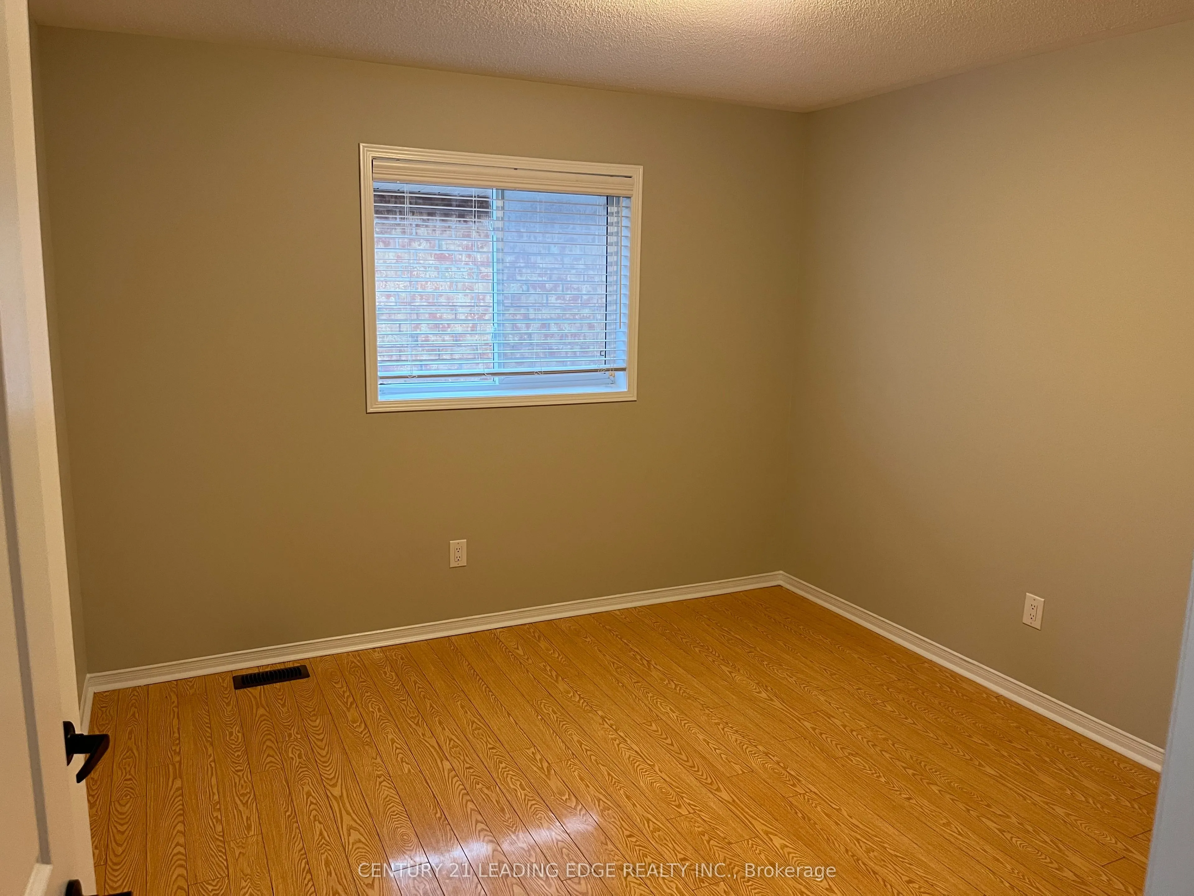 12 Owens Road, #Main & Upper