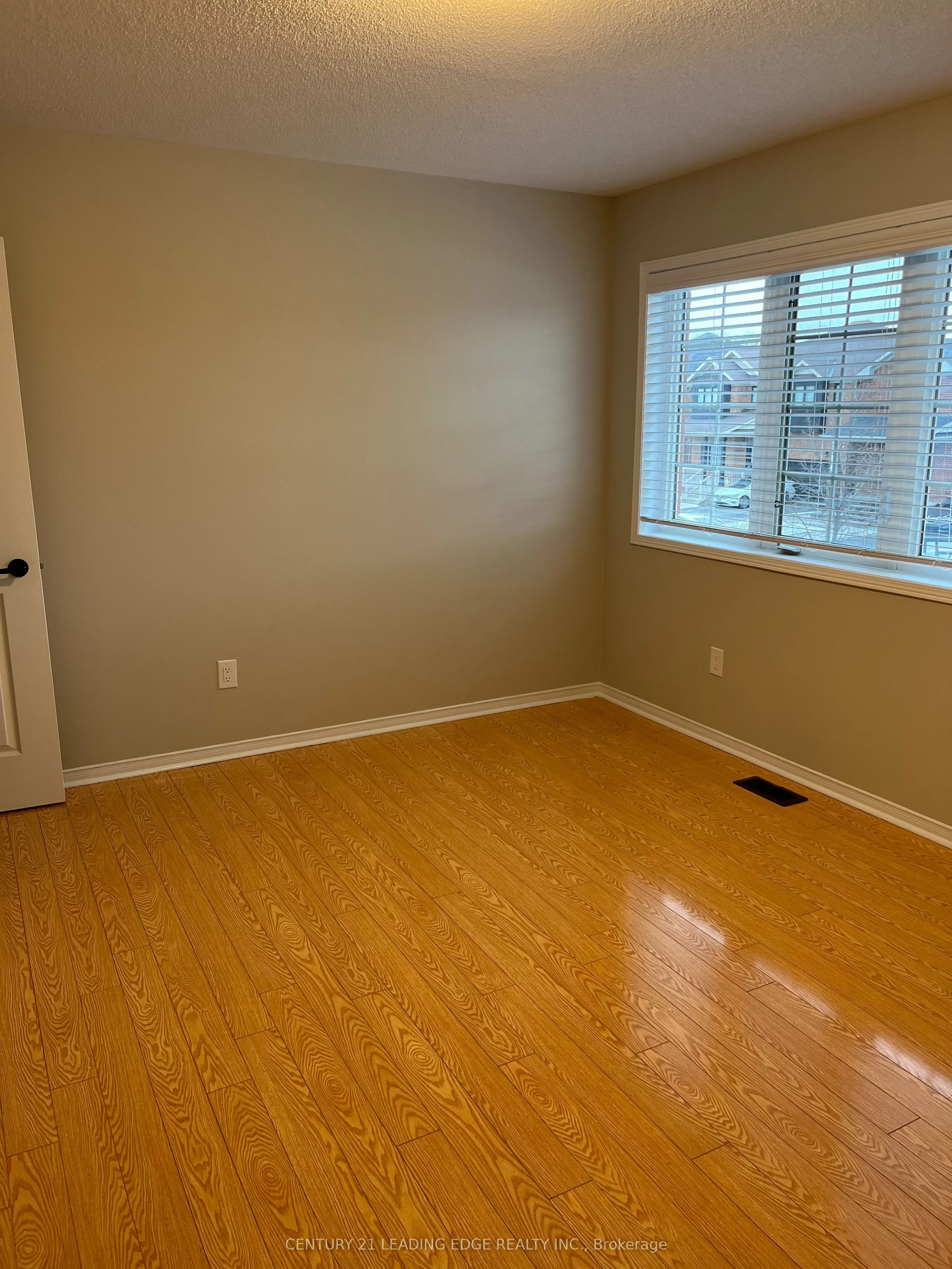12 Owens Road, #Main & Upper