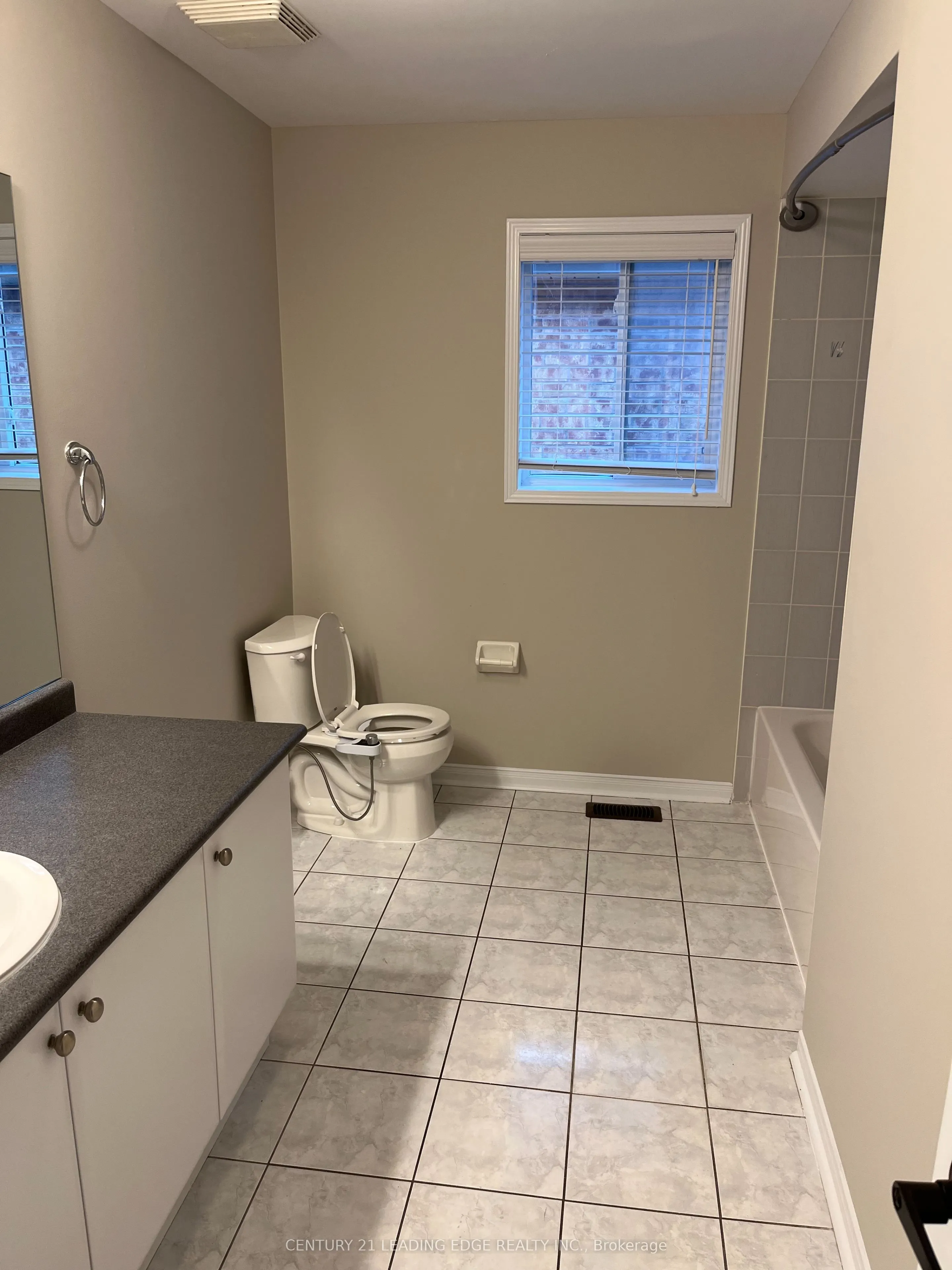 12 Owens Road, #Main & Upper