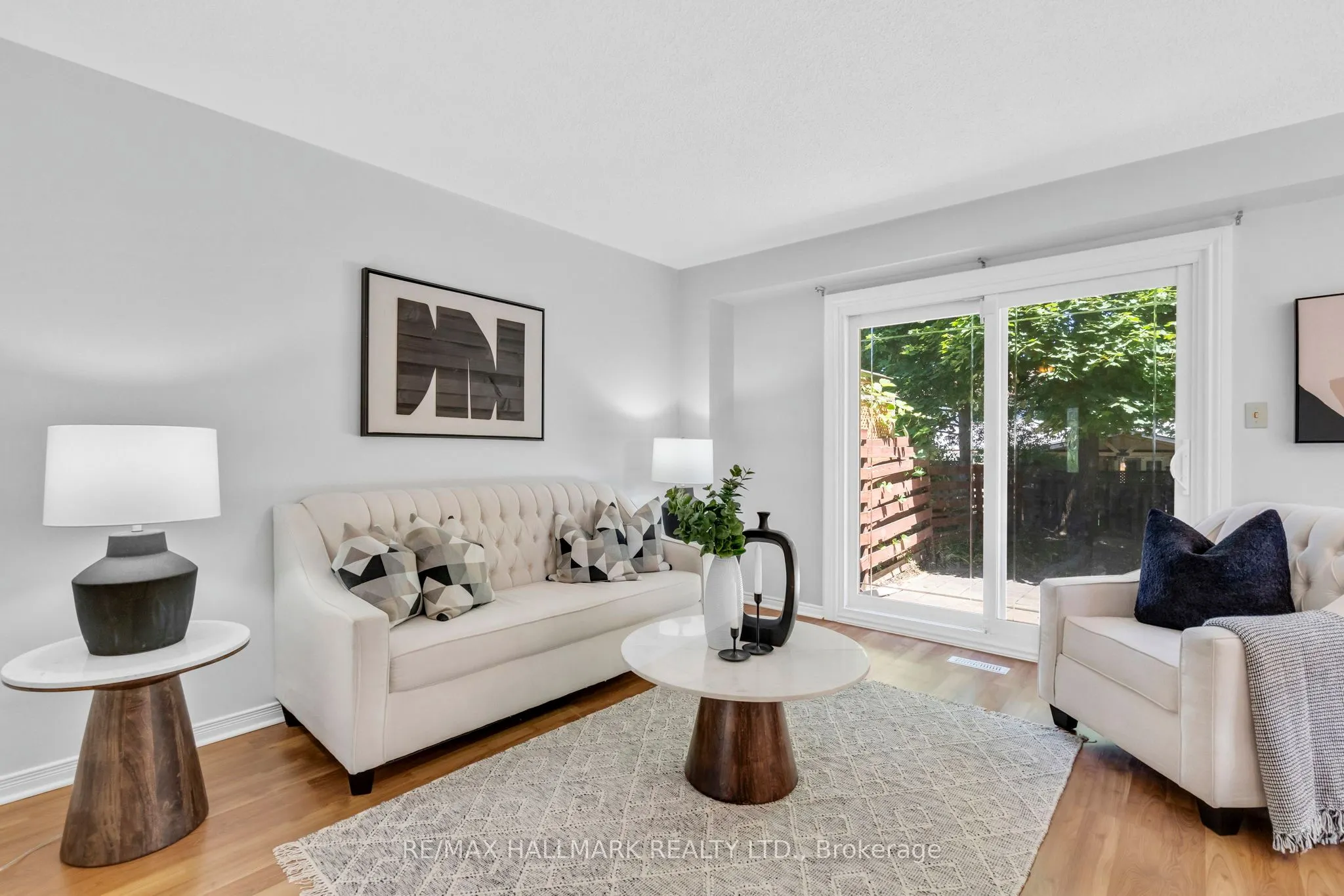 3458 Martins Pine Crescent
