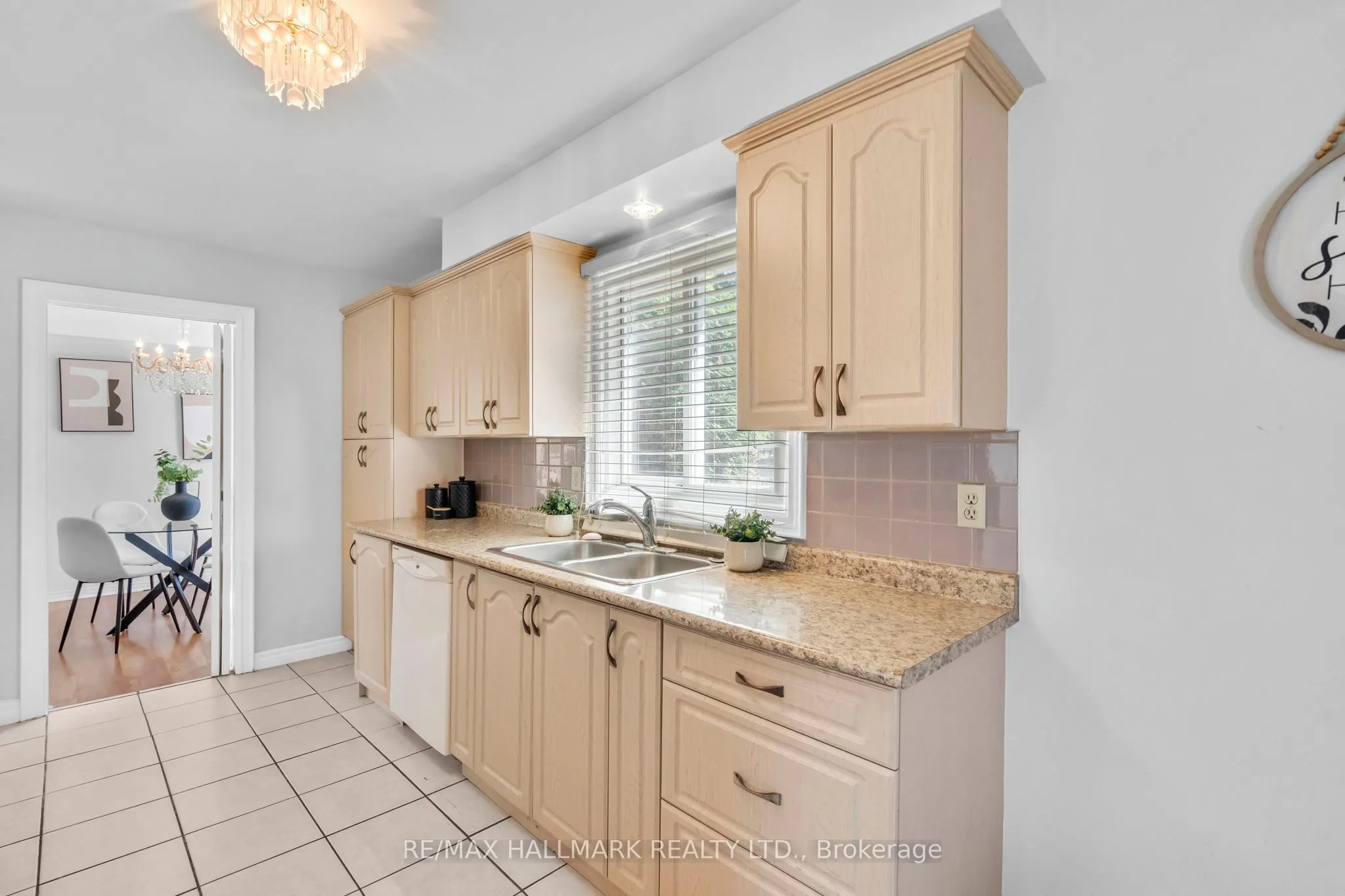 3458 Martins Pine Crescent