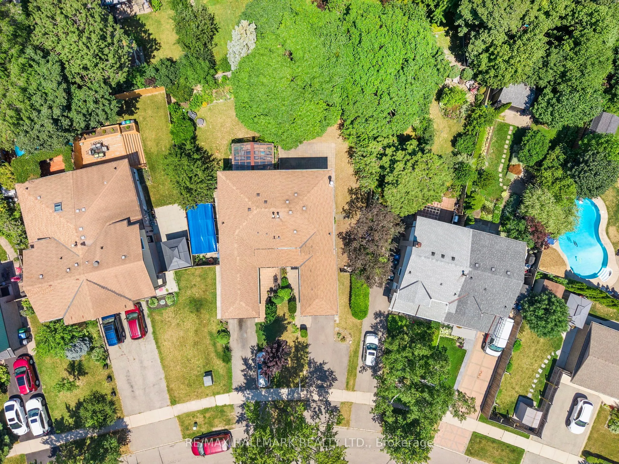 3458 Martins Pine Crescent