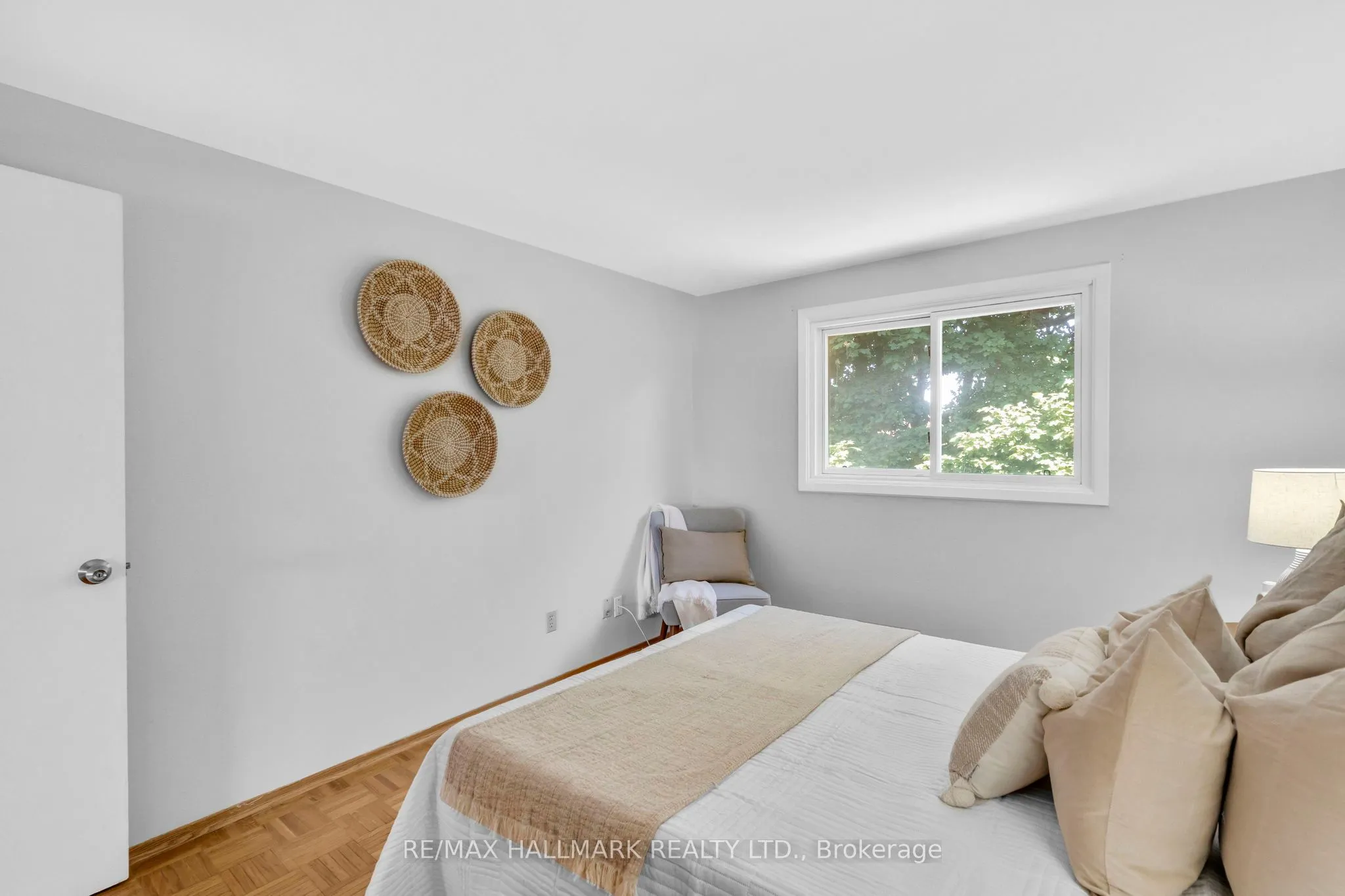 3458 Martins Pine Crescent