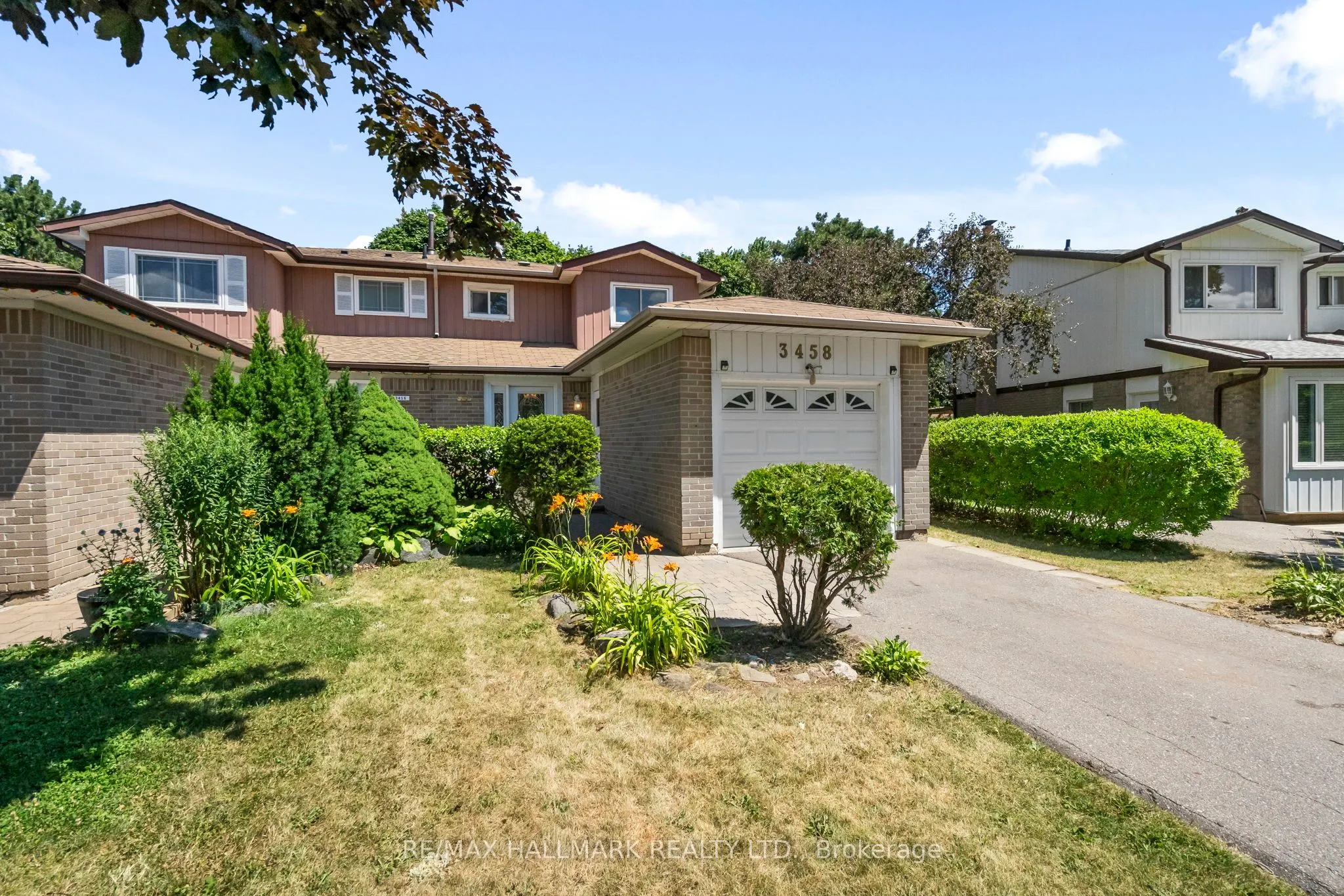3458 Martins Pine Crescent
