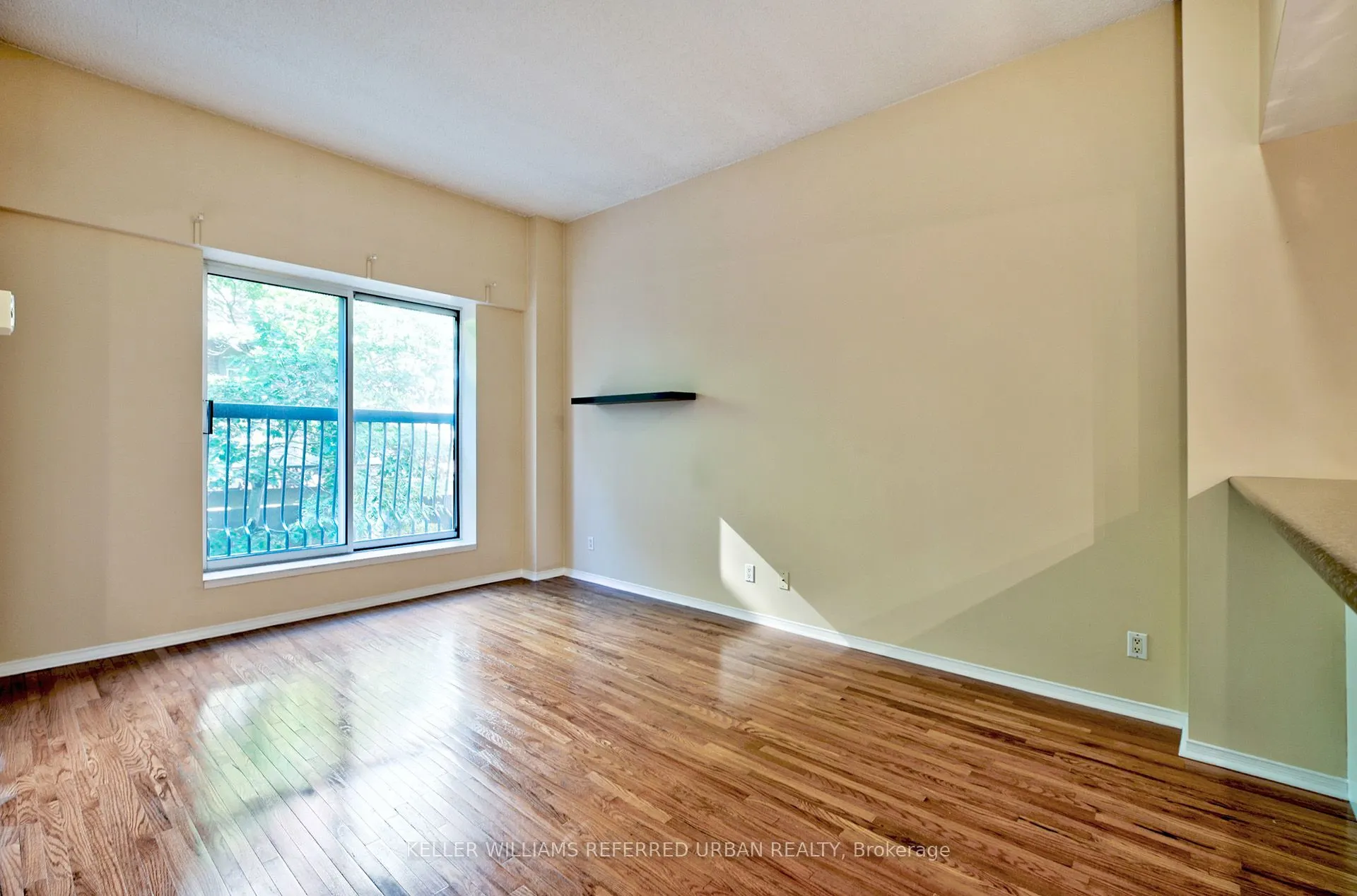 4198 Dundas Street W, #210