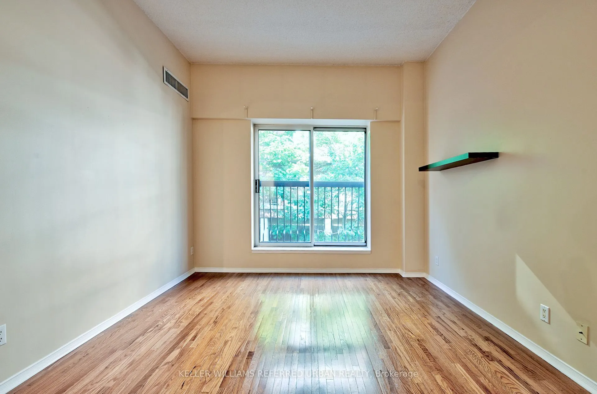 4198 Dundas Street W, #210