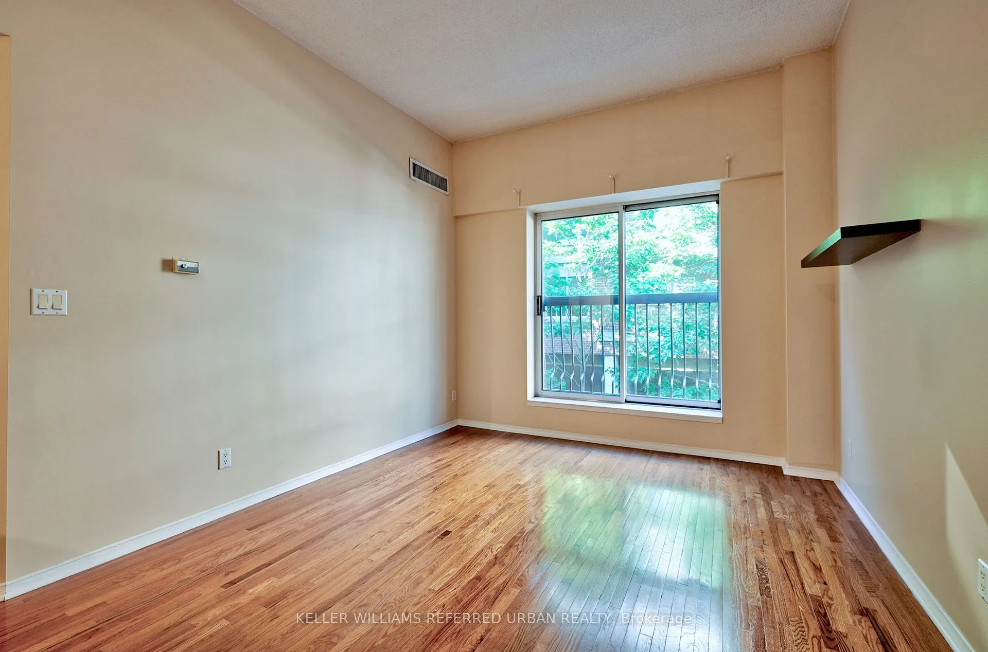 4198 Dundas Street W, #210