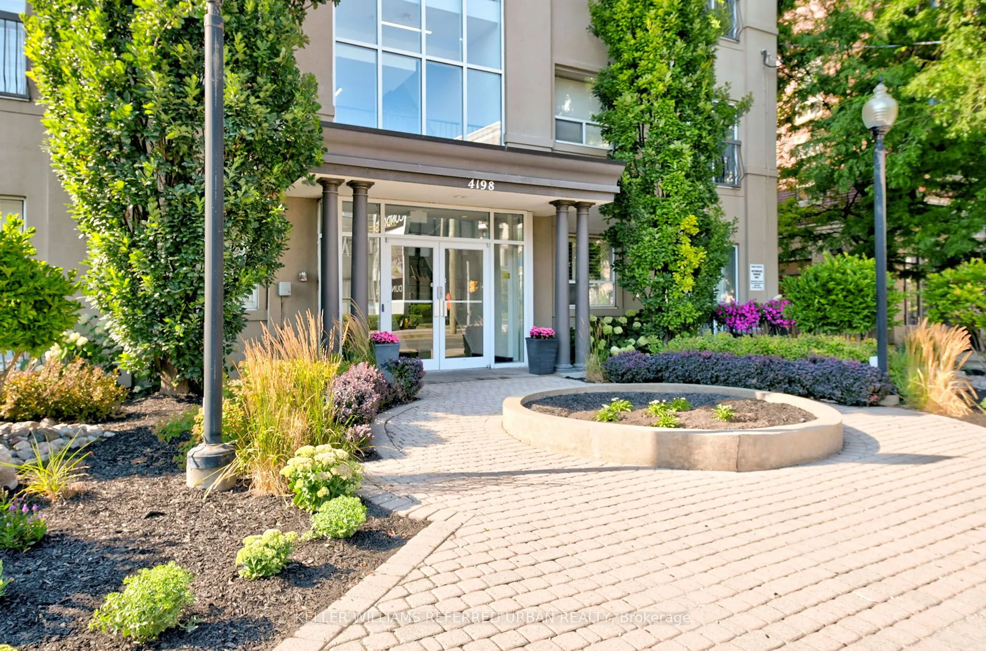 4198 Dundas Street W, #210