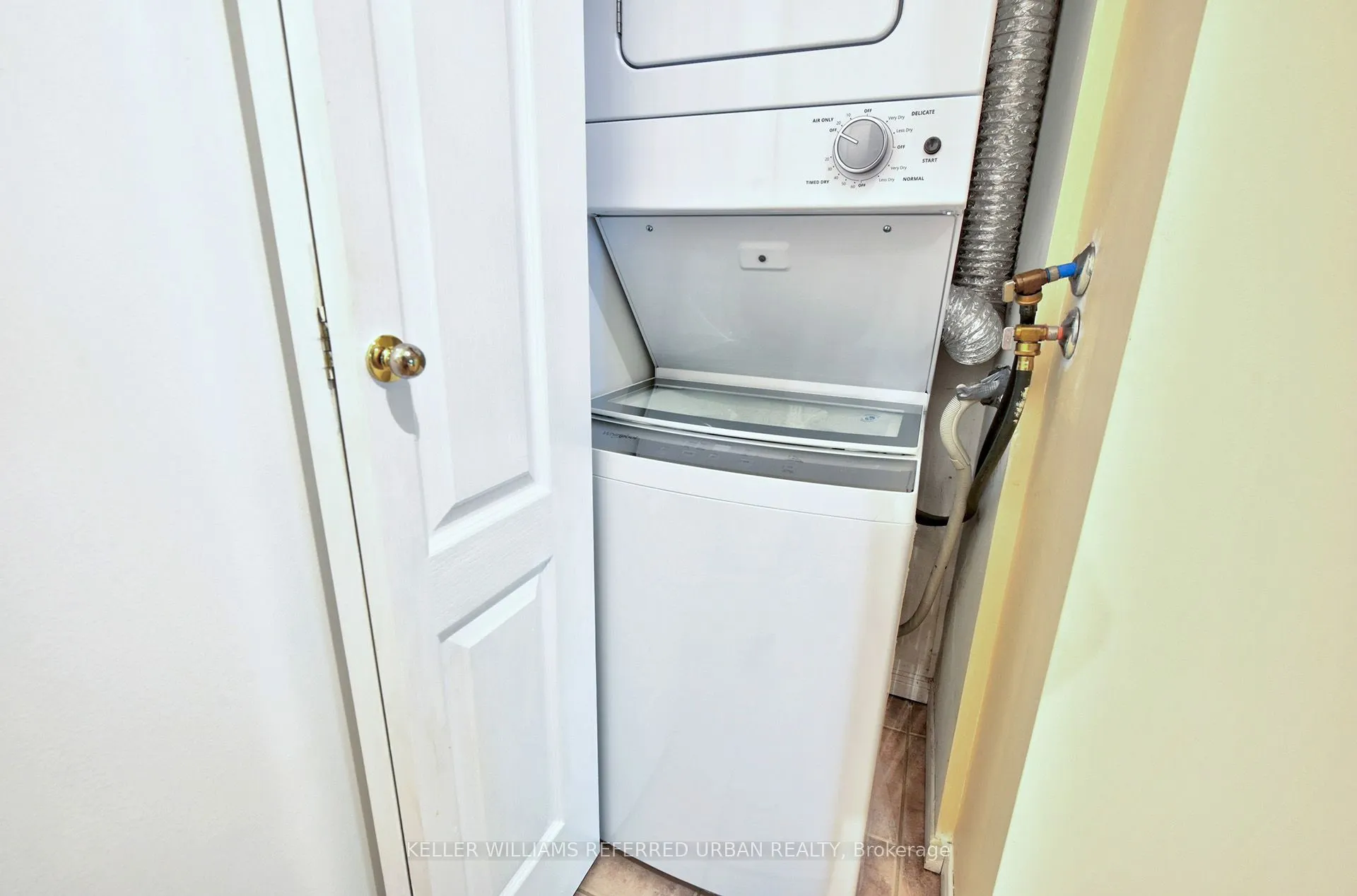 4198 Dundas Street W, #210