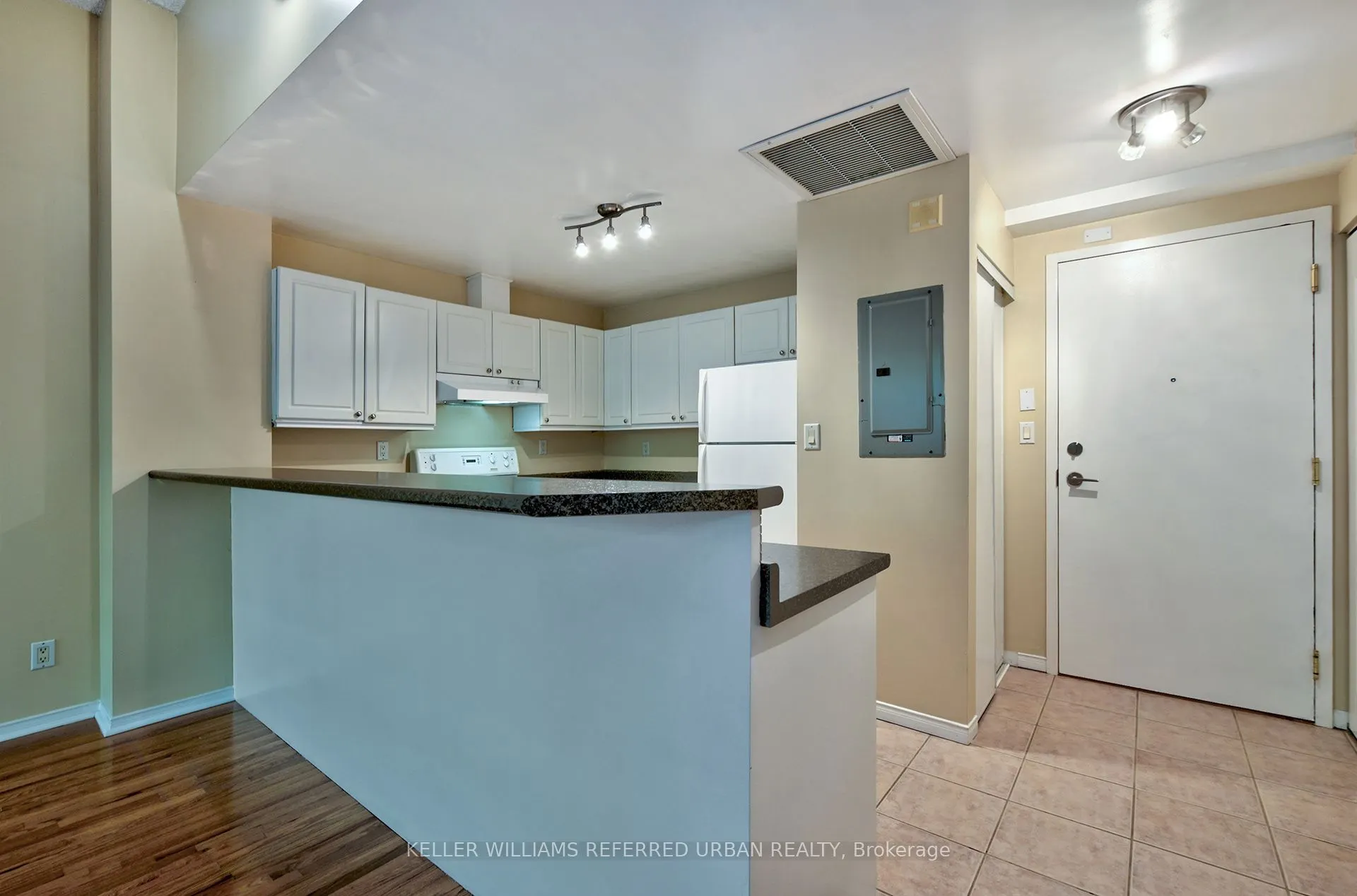 4198 Dundas Street W, #210