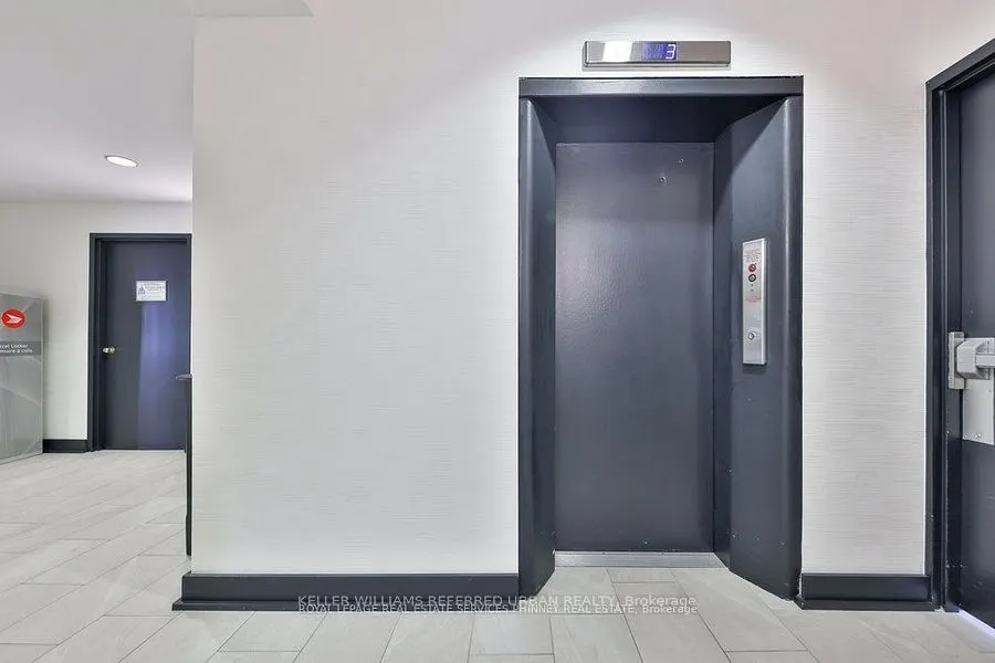 4198 Dundas Street W, #210