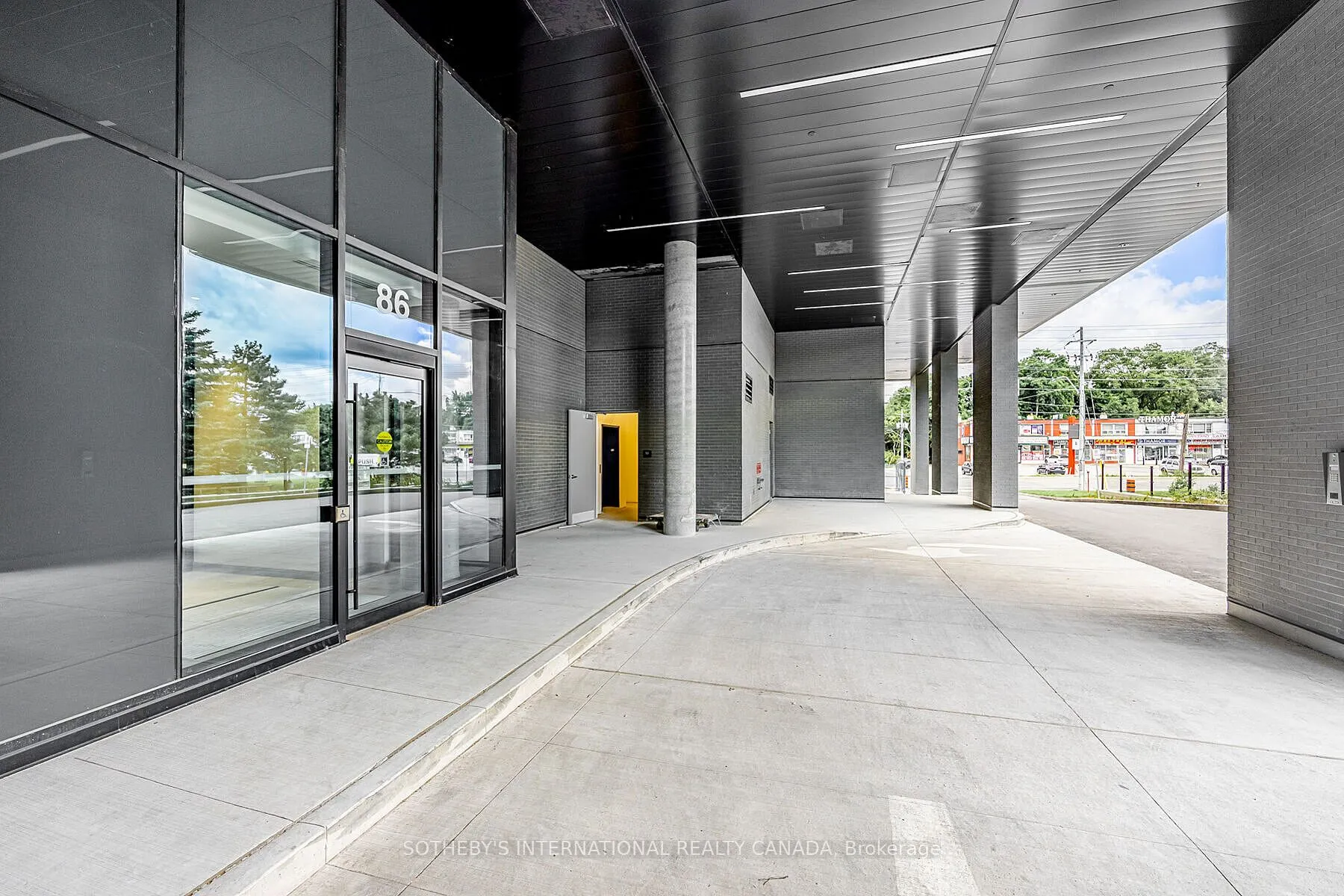 86 Dundas Street E, #1521