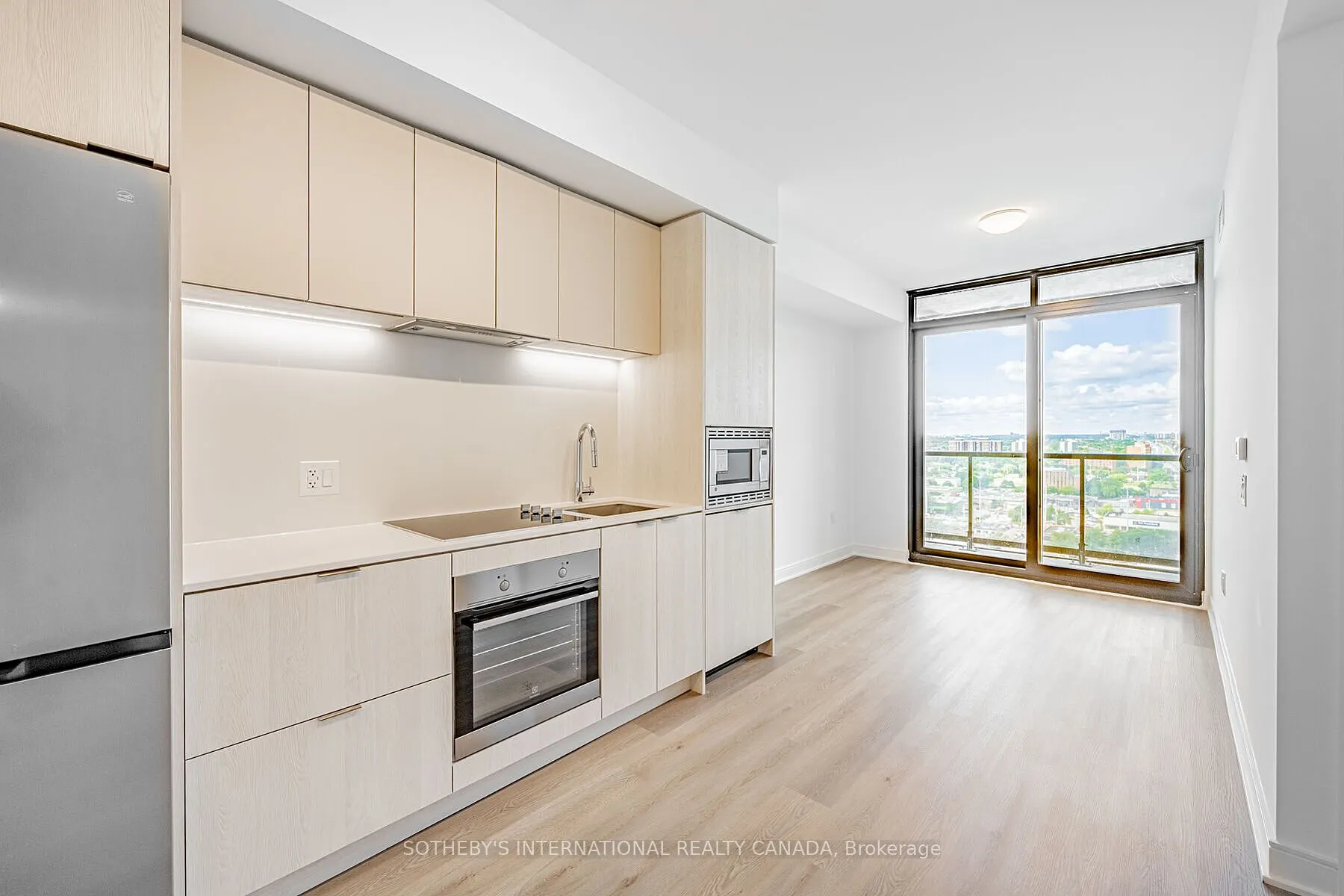 86 Dundas Street E, #1521