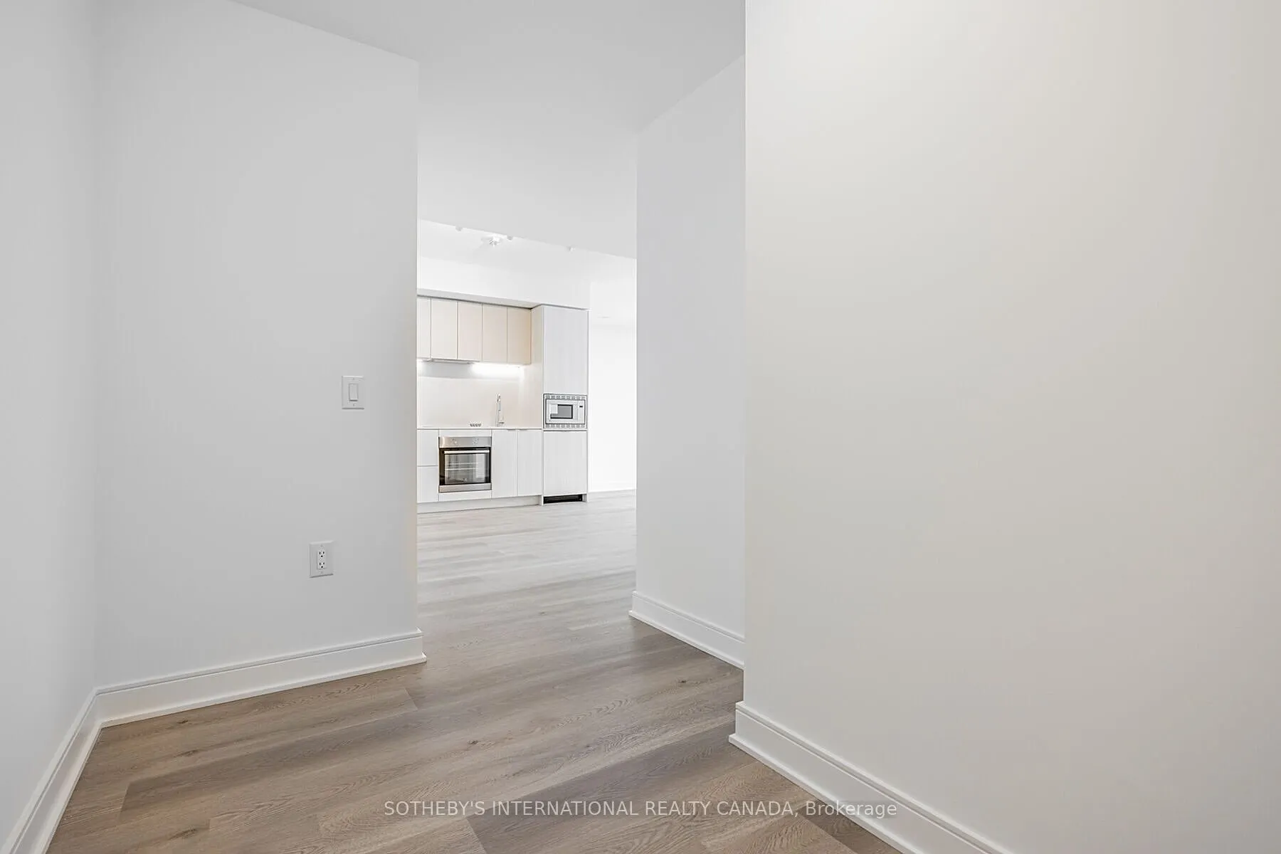 86 Dundas Street E, #1521