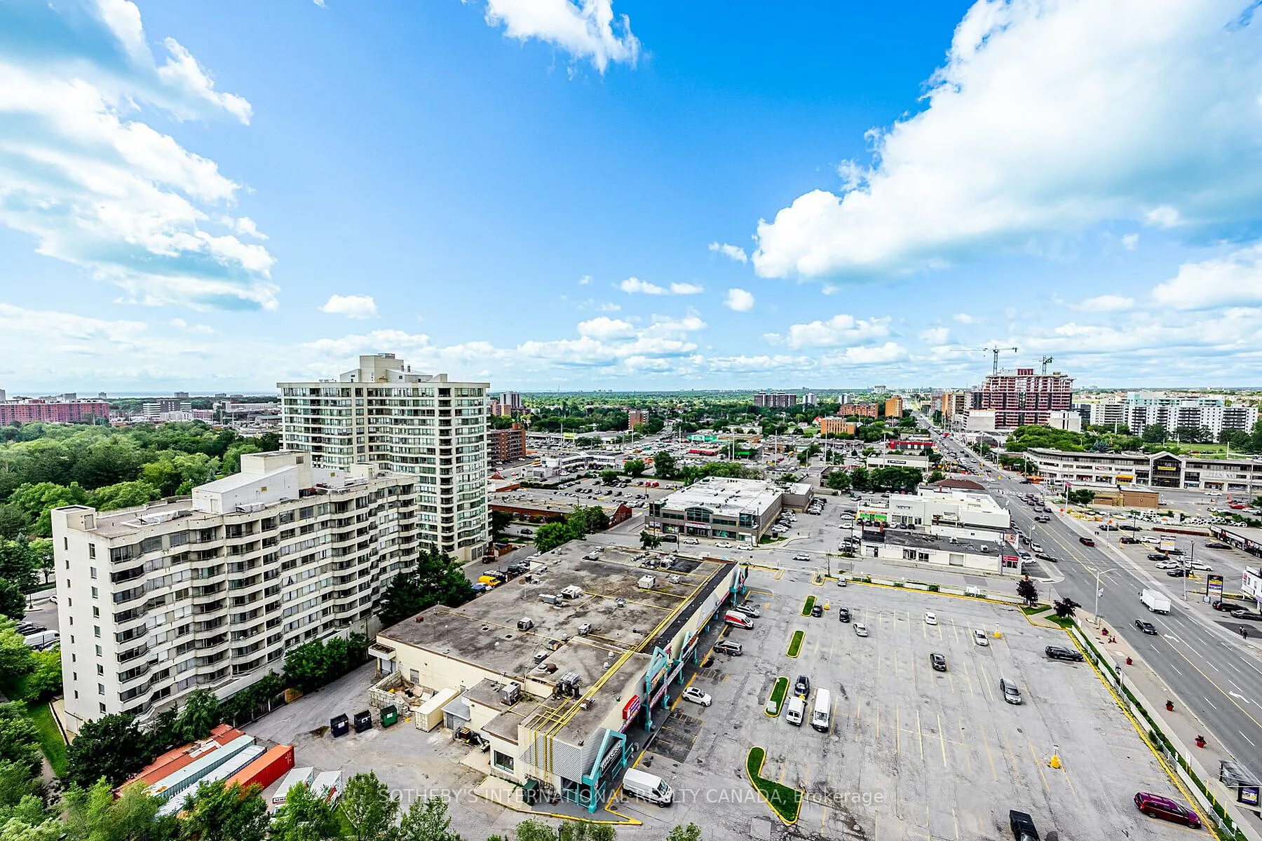 86 Dundas Street E, #1521