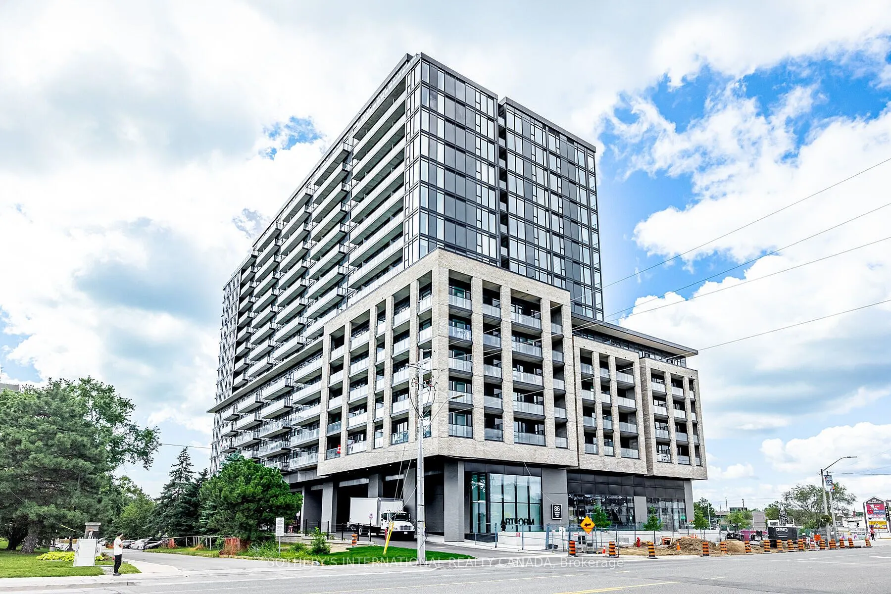 86 Dundas Street E, #1521
