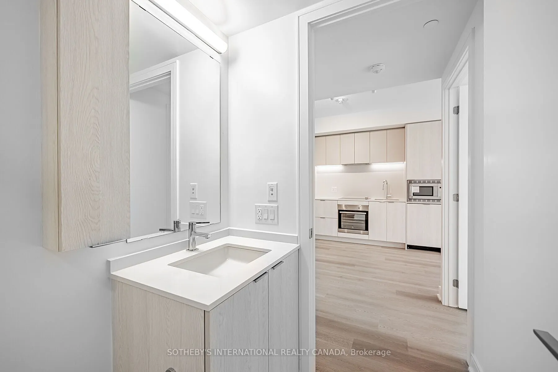 86 Dundas Street E, #1521