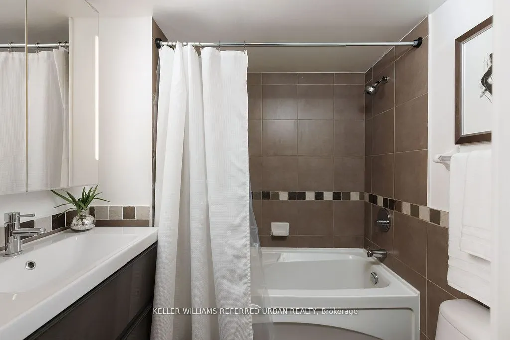 1100 Lansdowne Avenue, #A1