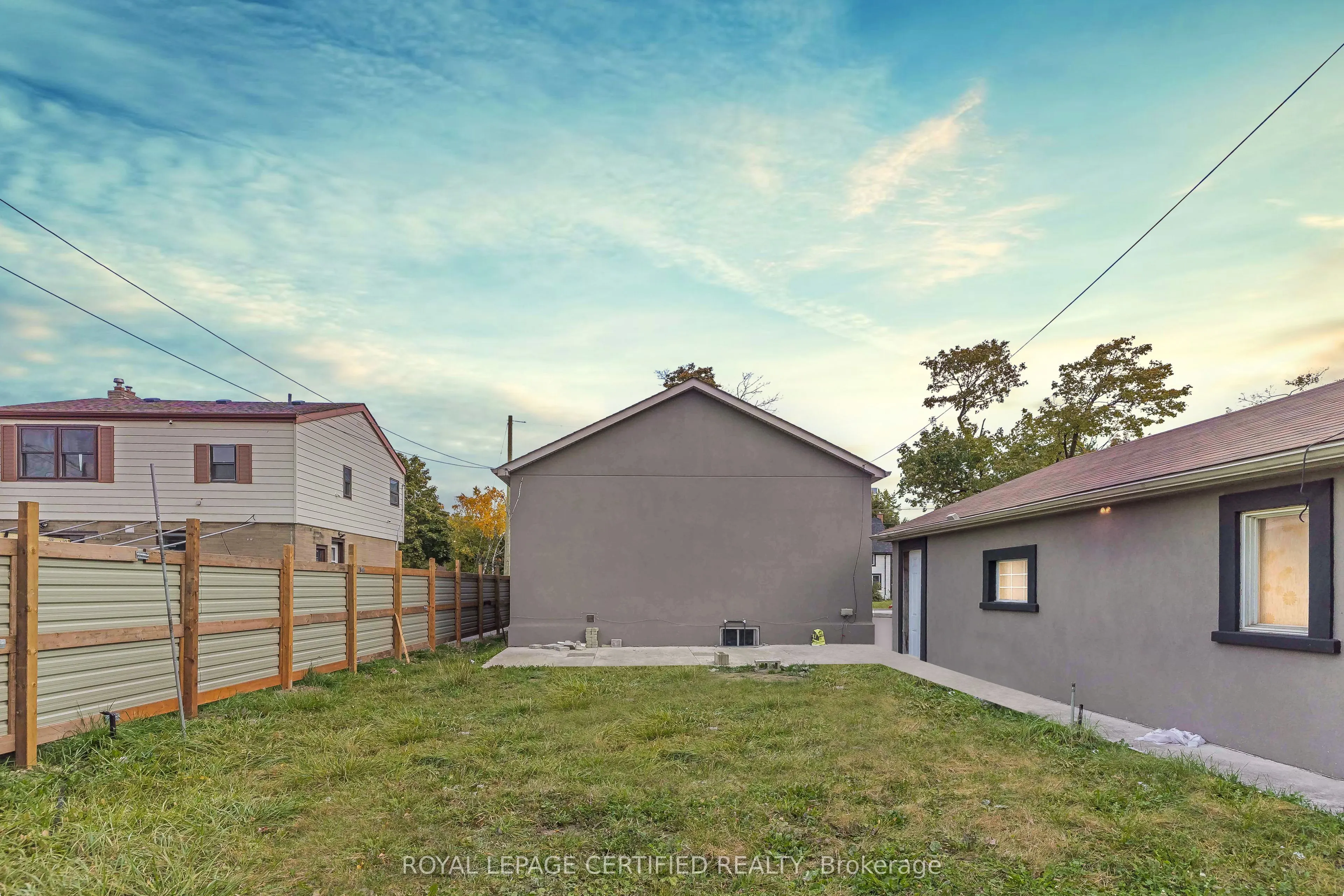102 WOODWARD Avenue
