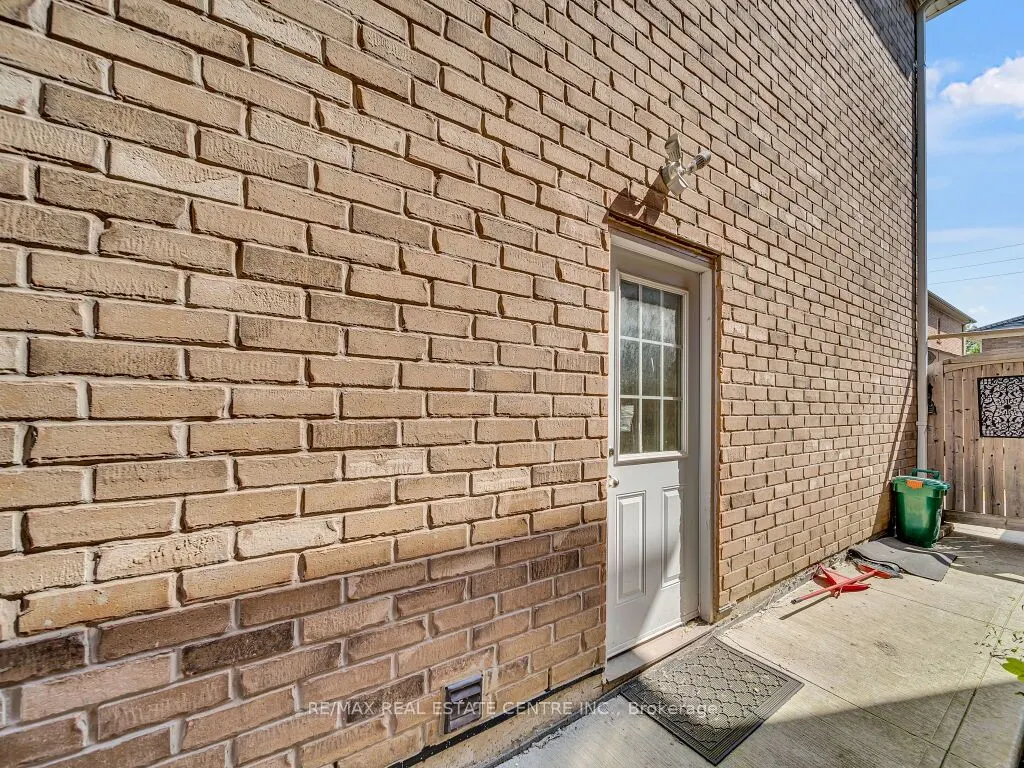 10 Vidal Road