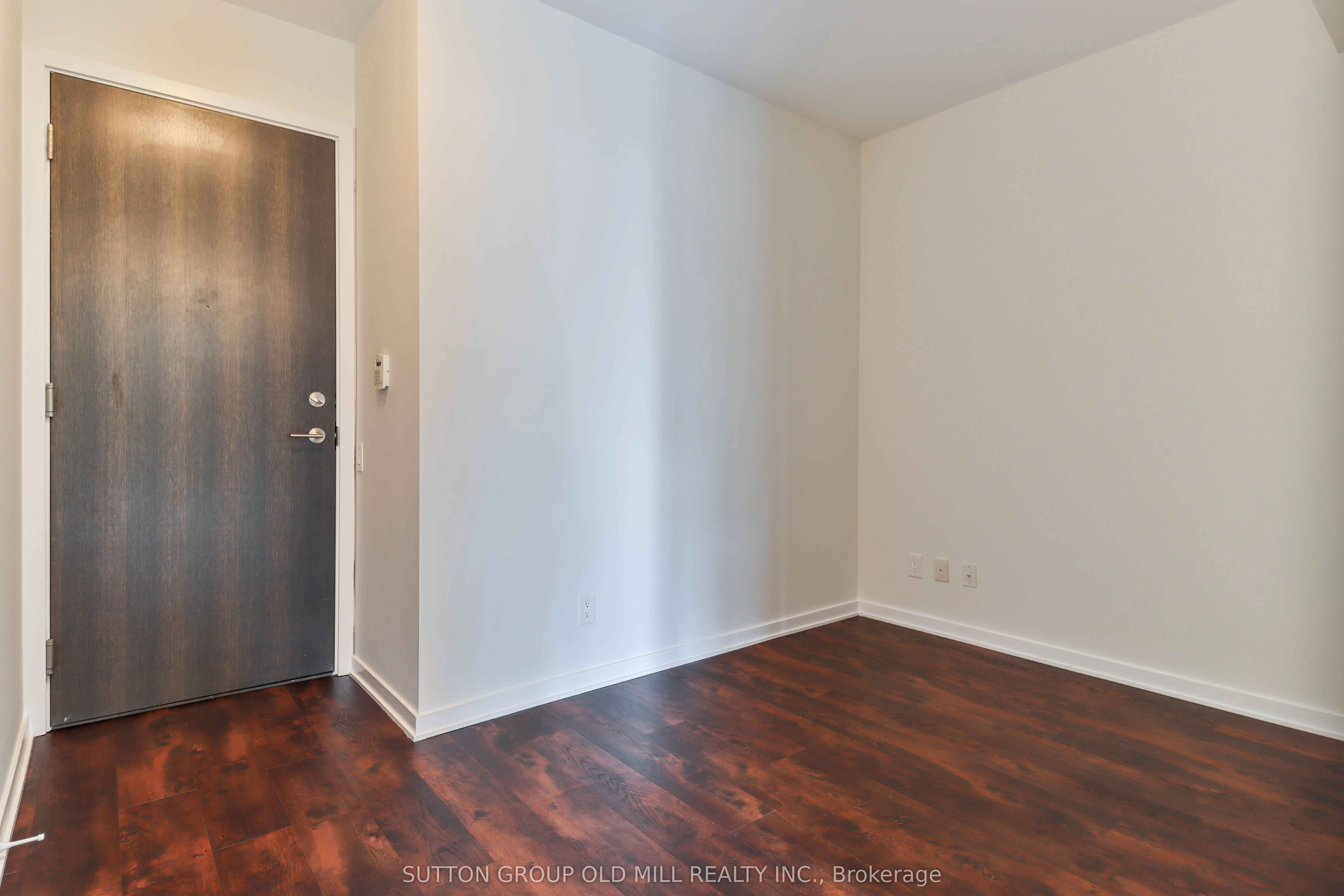 105 The Queensway, #2516