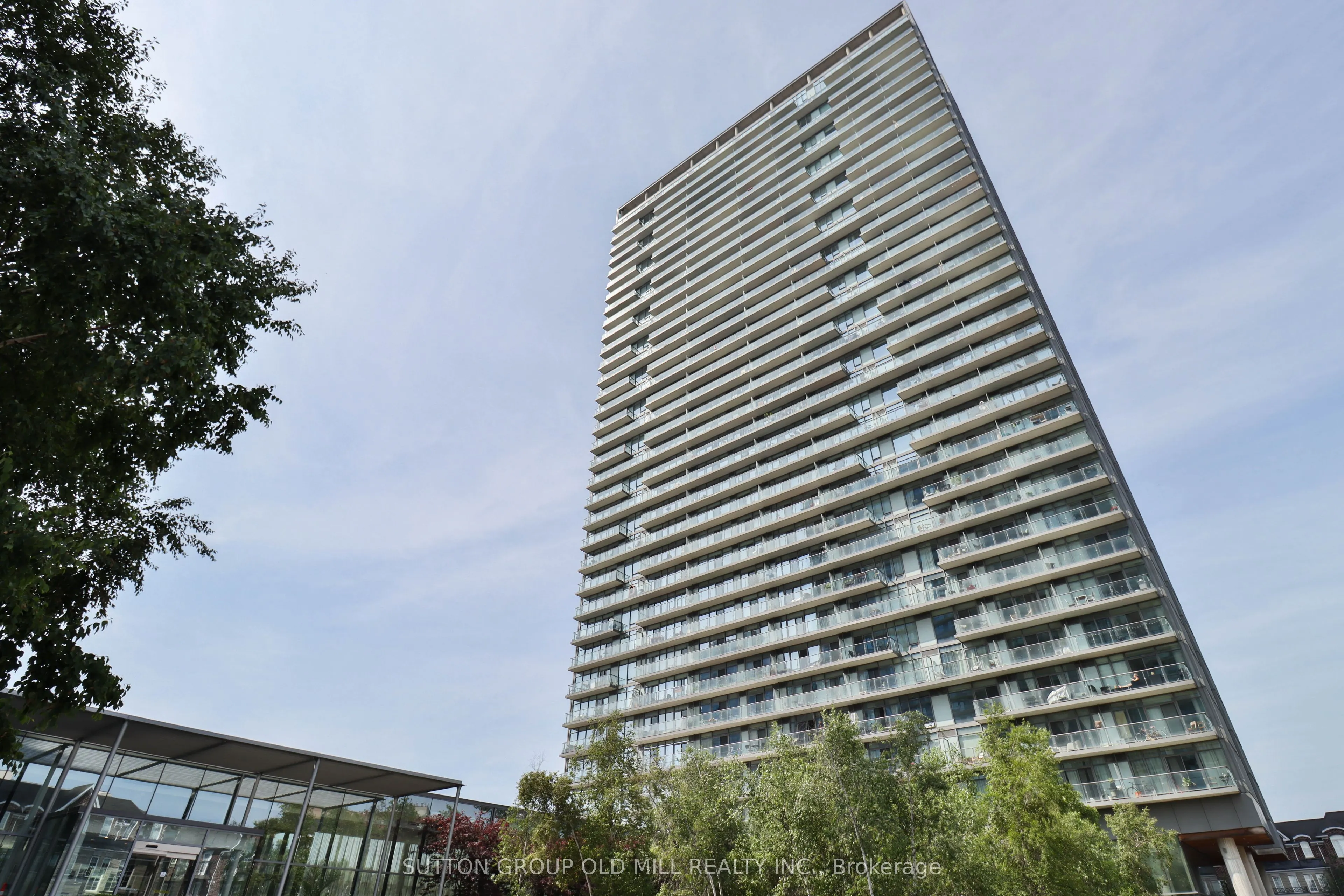 105 The Queensway, #2516