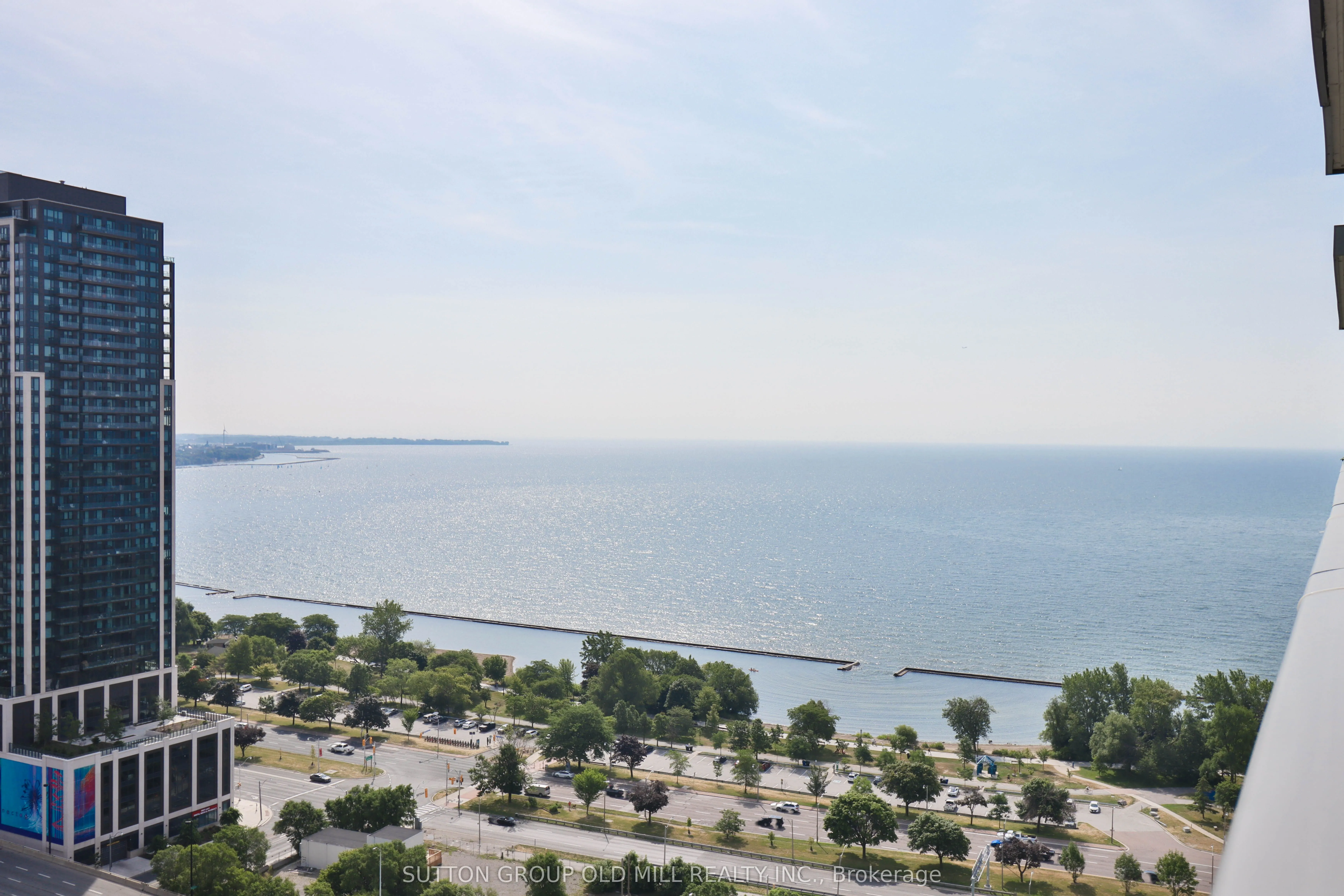 105 The Queensway, #2516