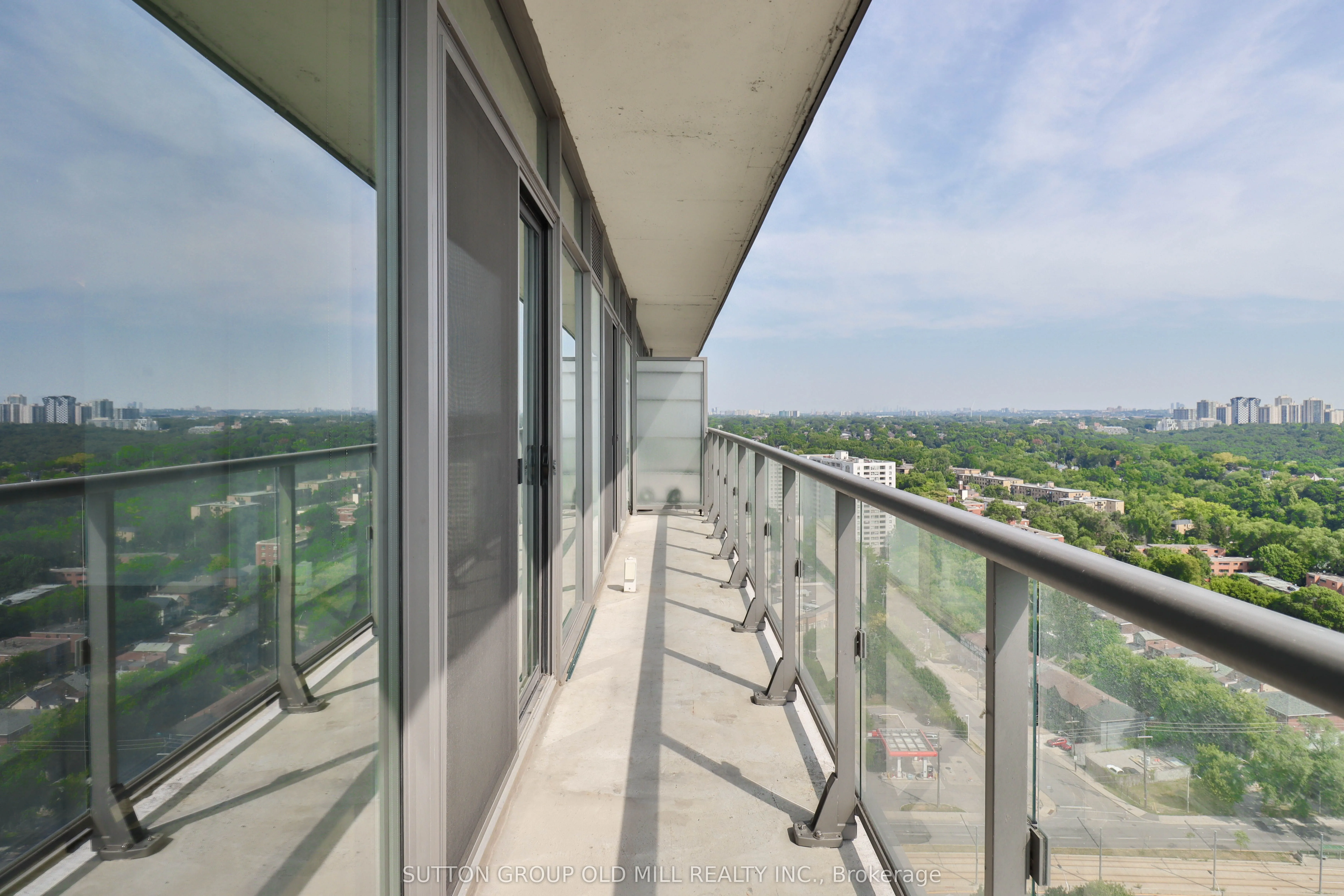 105 The Queensway, #2516
