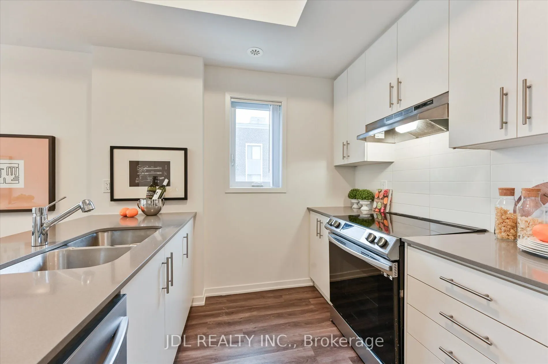 260 Twelfth Street, #12