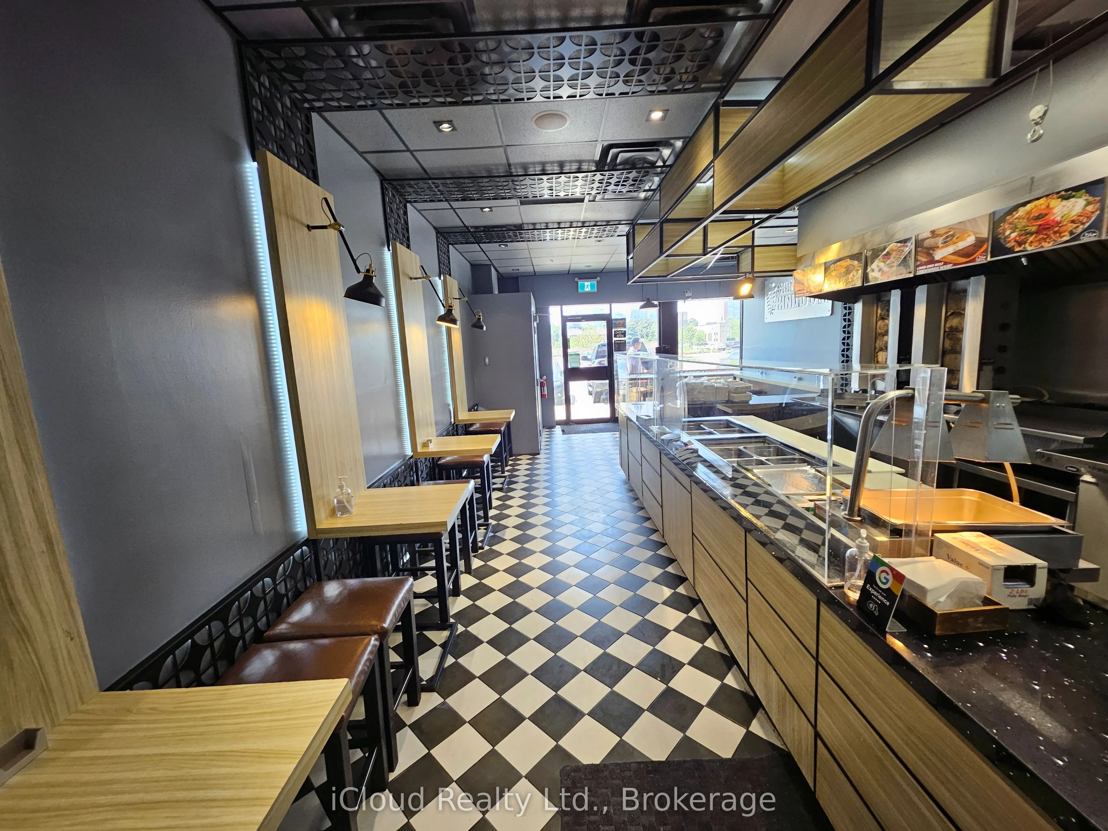 377 Burnhamthorpe Road E, #4