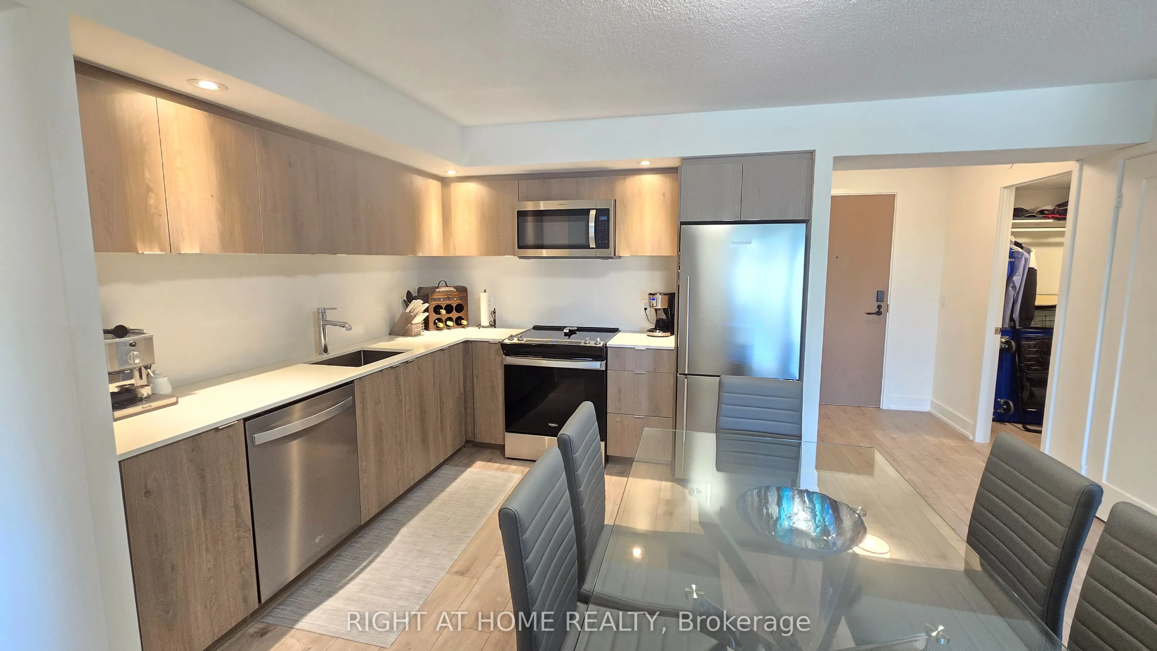 10 Eva Road, #507
