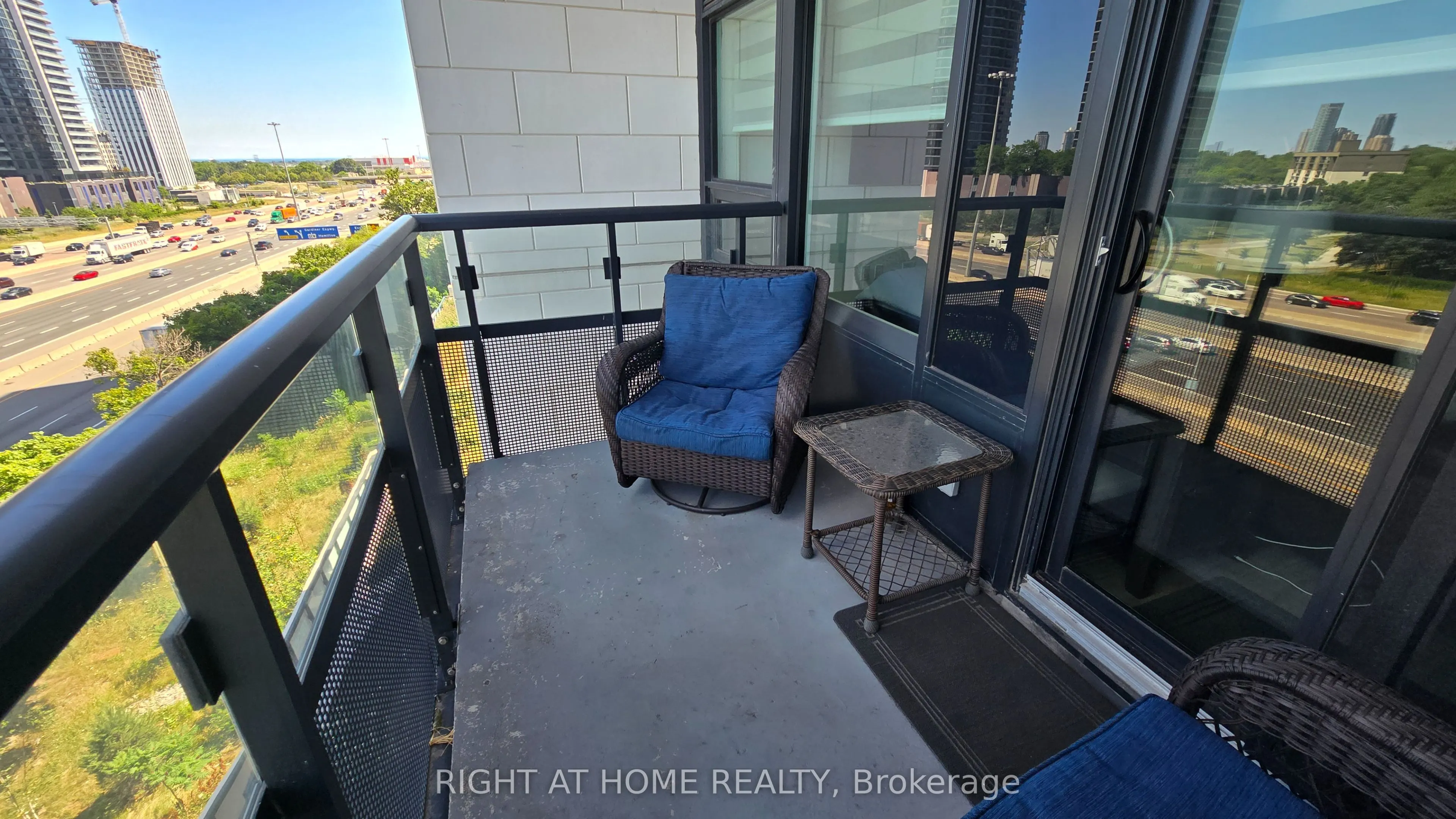 10 Eva Road, #507